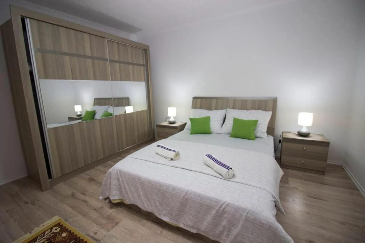 Two-Bedroom Apartment in Apartment Garden