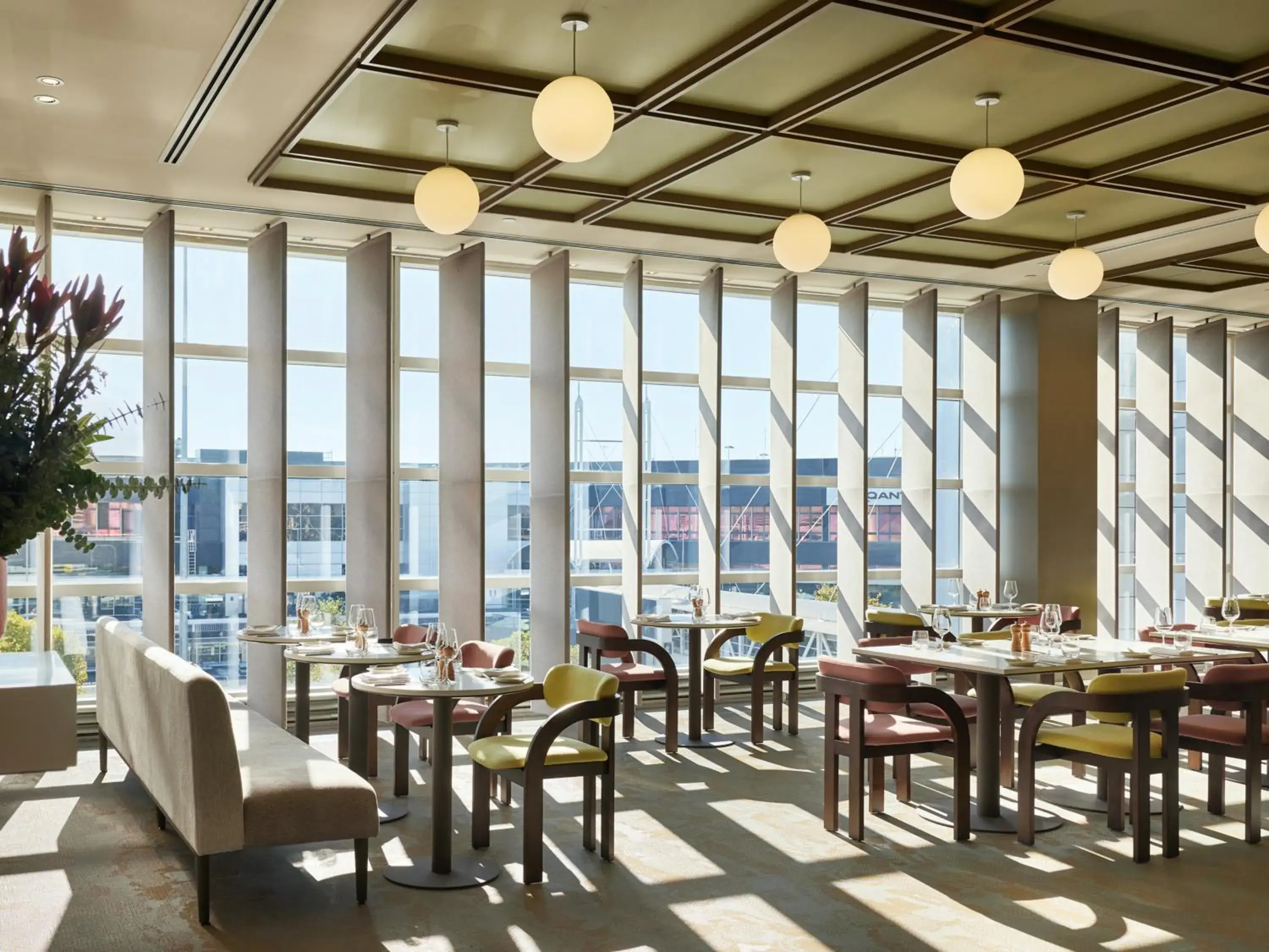 Restaurant/places to eat in PARKROYAL Melbourne Airport Restaurant/places to eat in PARKROYAL Melbourne Airport