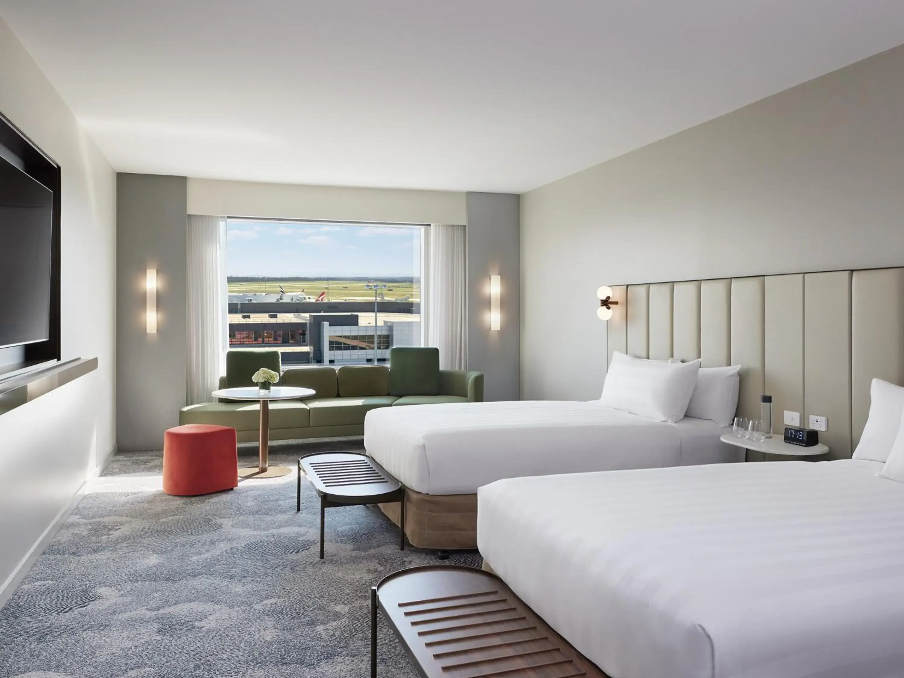 Superior Twin Room with View in PARKROYAL Melbourne Airport Superior Twin Room with View in PARKROYAL Melbourne Airport