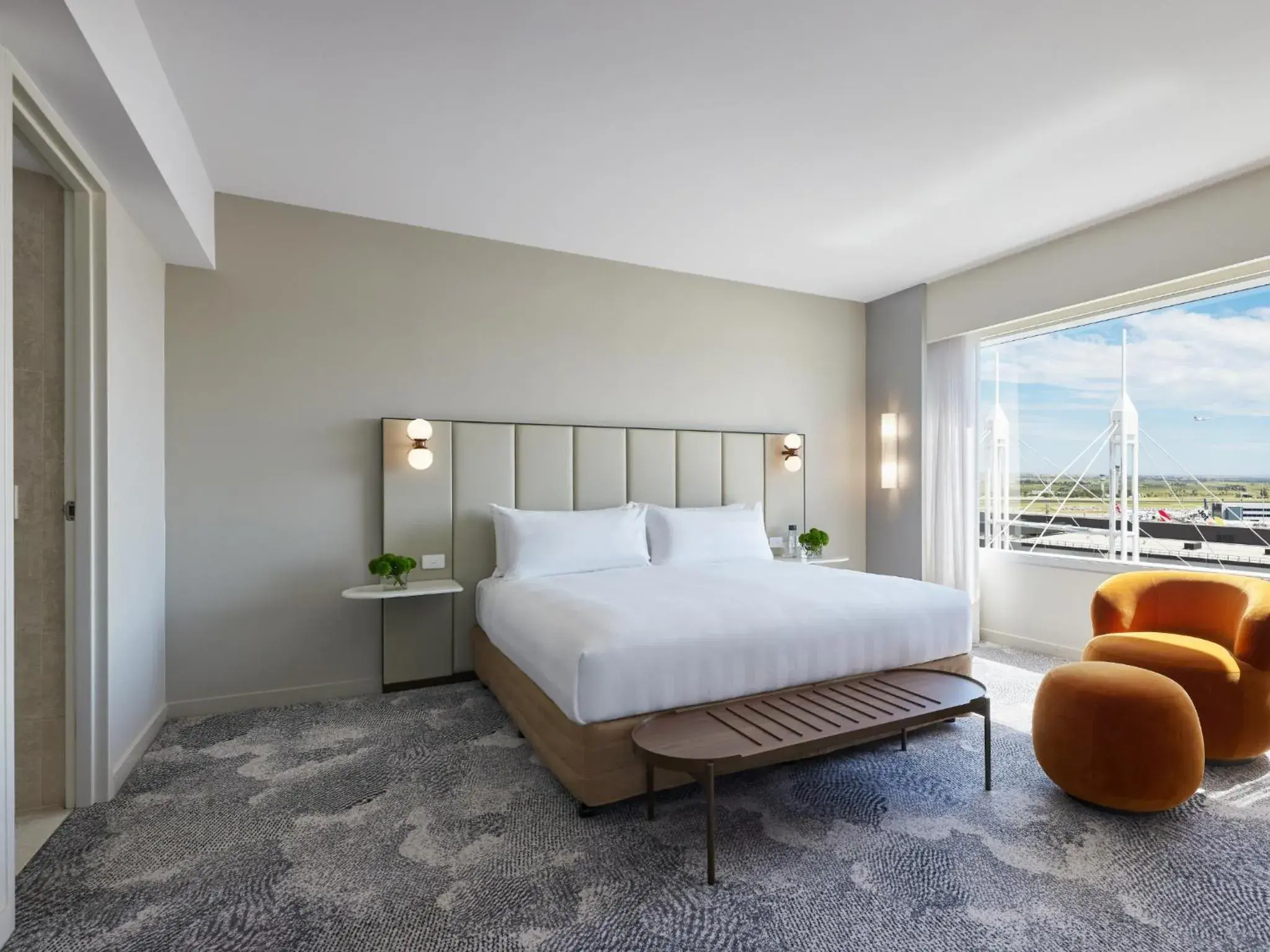 Suite with Spa Bath in PARKROYAL Melbourne Airport Suite with Spa Bath in PARKROYAL Melbourne Airport