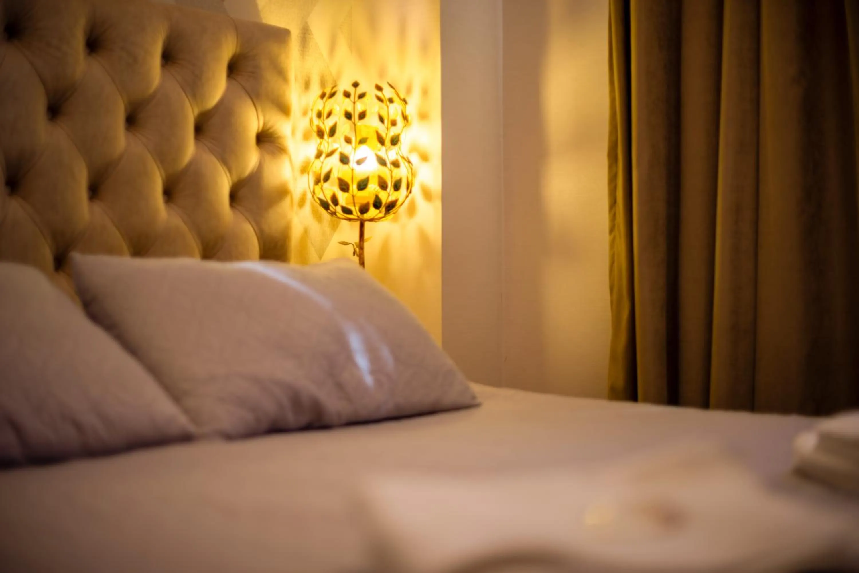 Bedroom, Bed in Hotel Griboedov