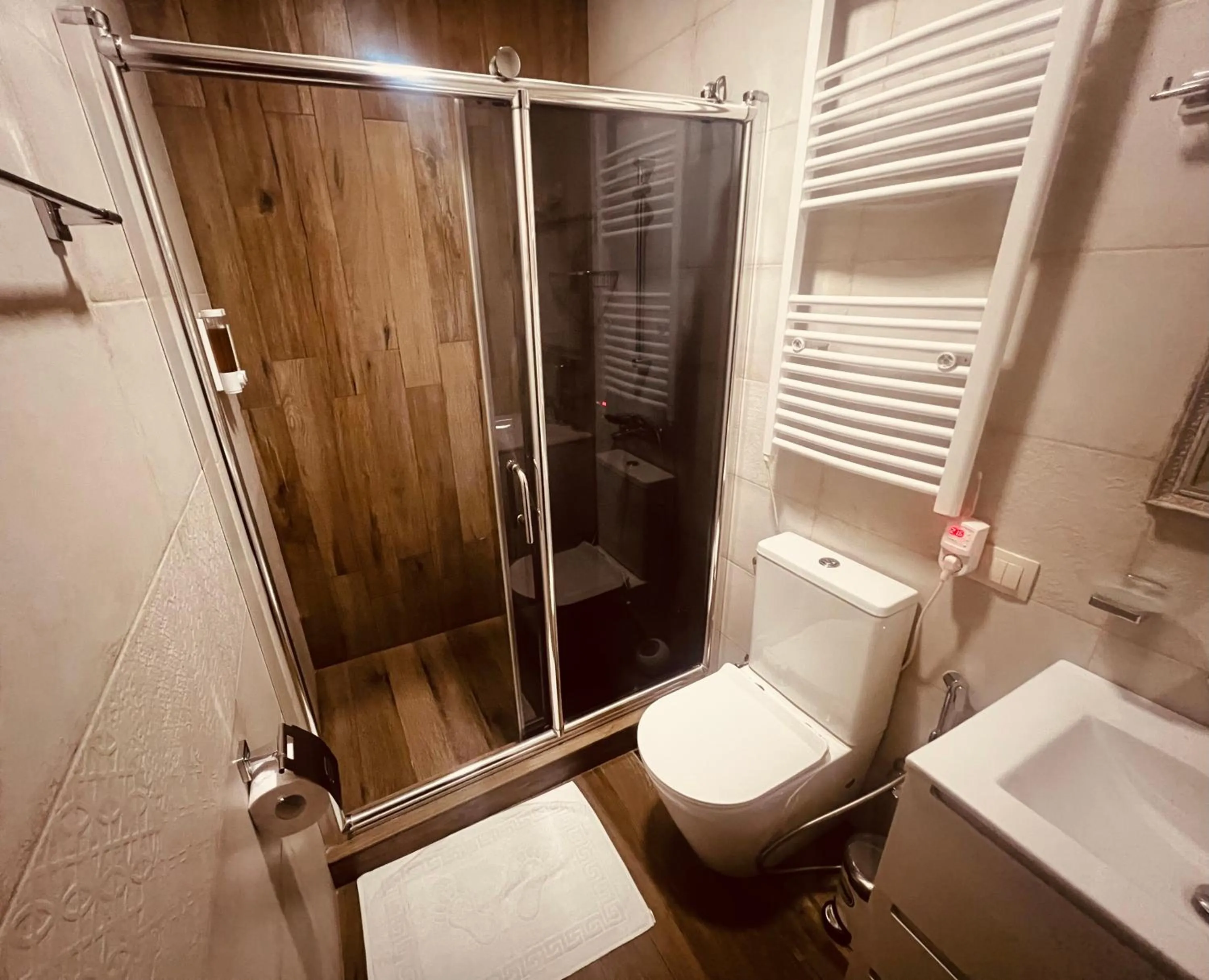 Shower in Hotel Griboedov