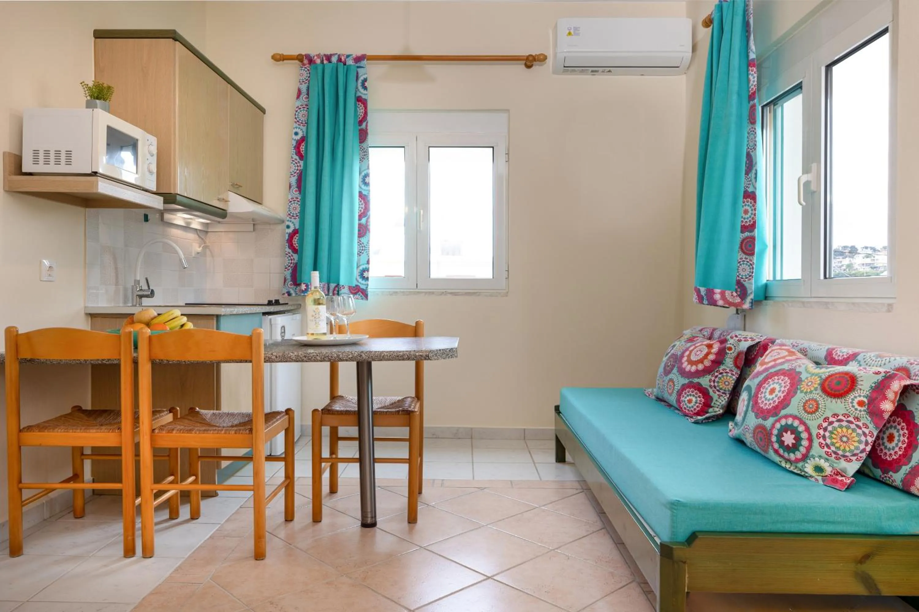 Kitchen or kitchenette in Armonia Apartments