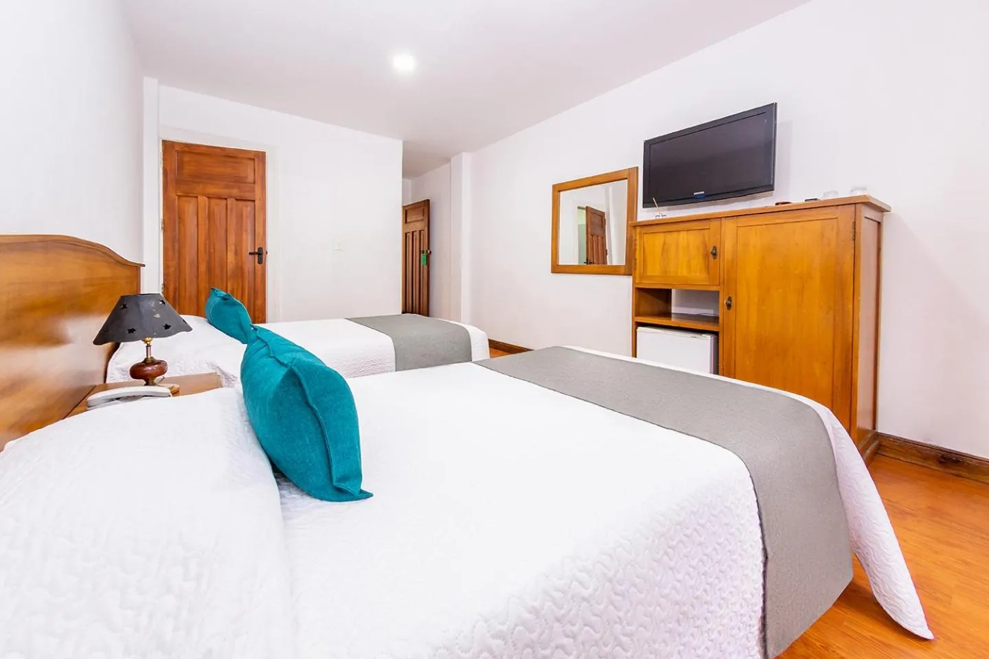 Photo of the whole room, Bed in Ayenda Escorial 1936