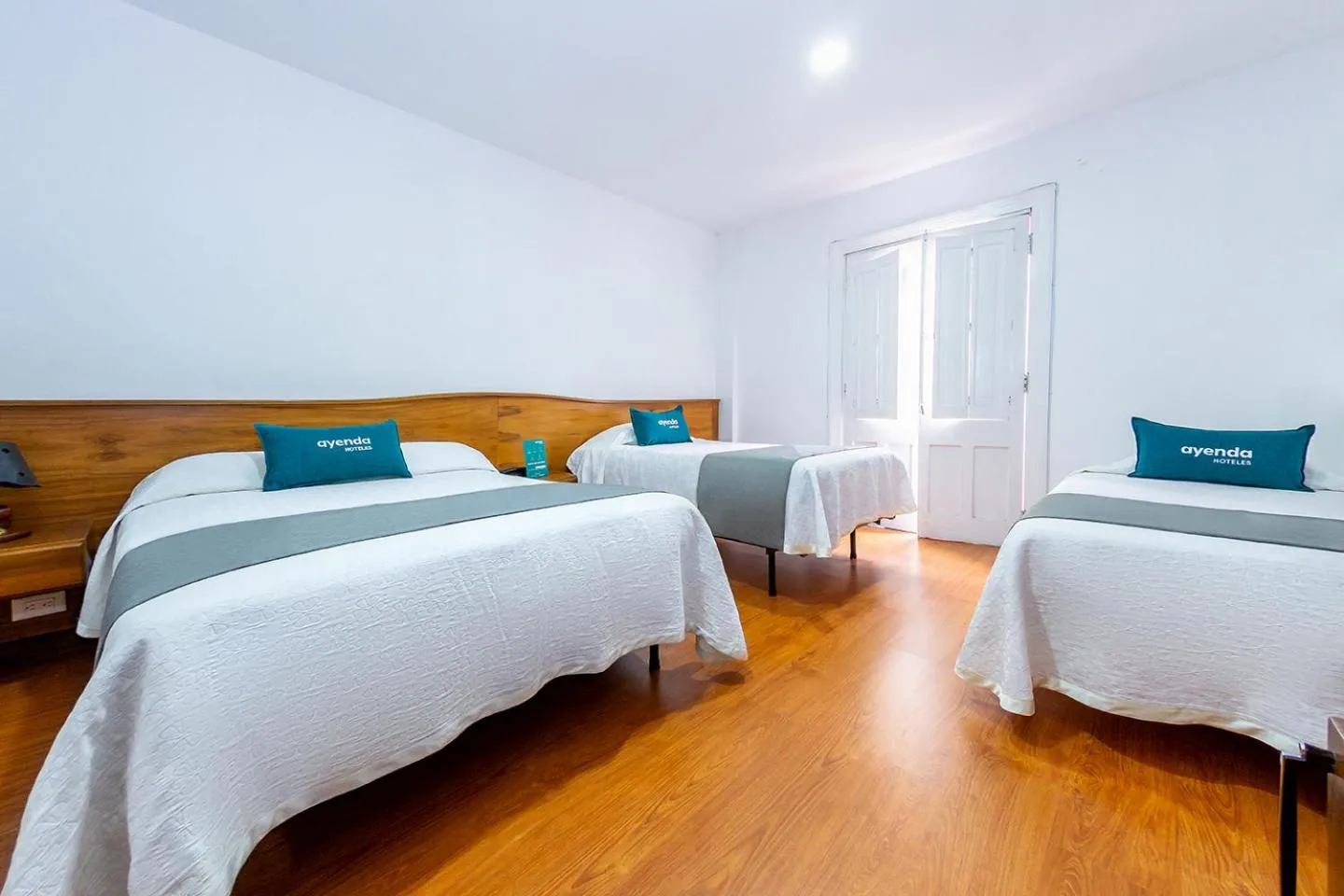 Photo of the whole room, Bed in Ayenda Escorial 1936