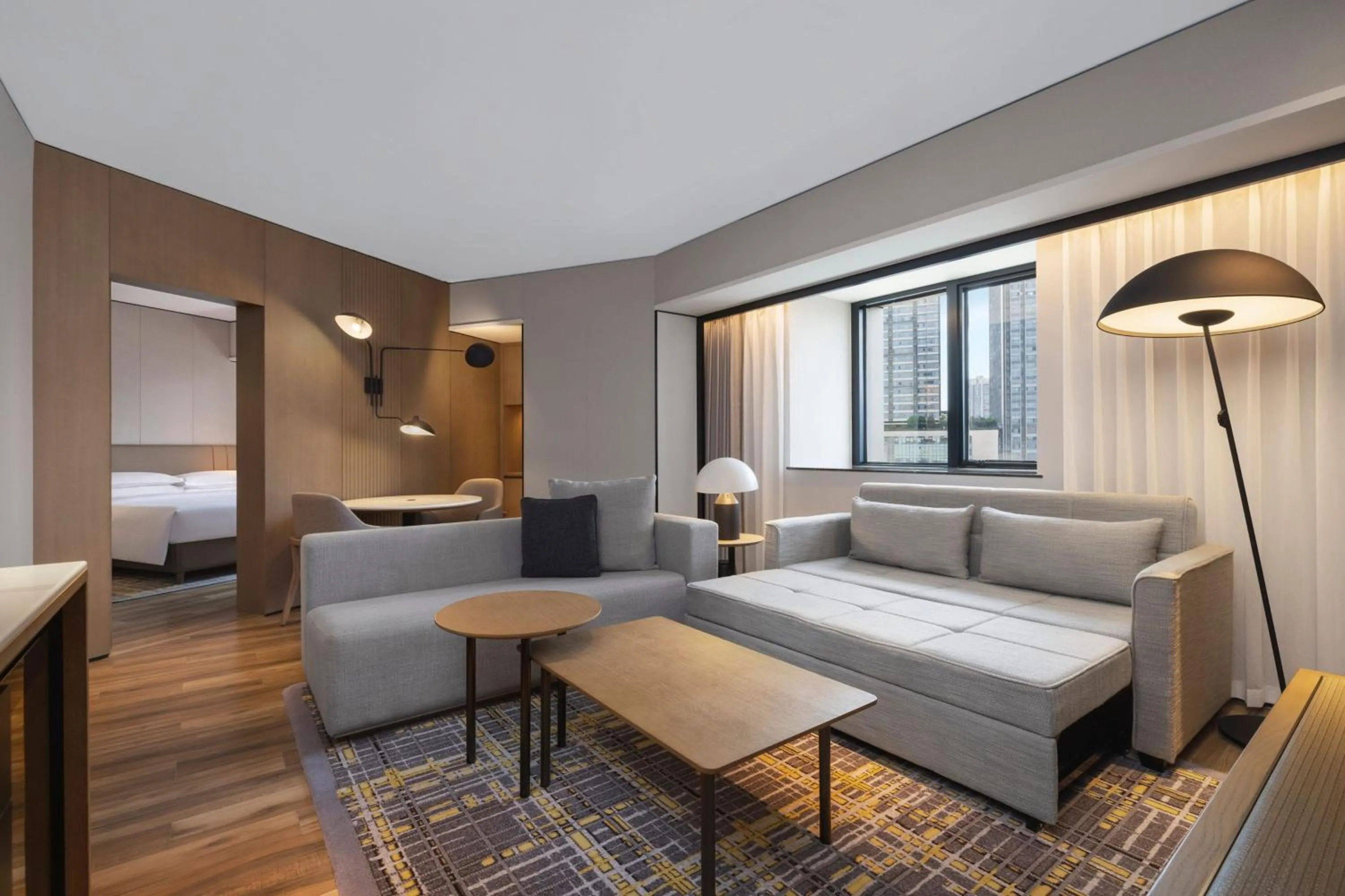 Photo of the whole room, Bed in Sheraton Chengdu Lido Hotel