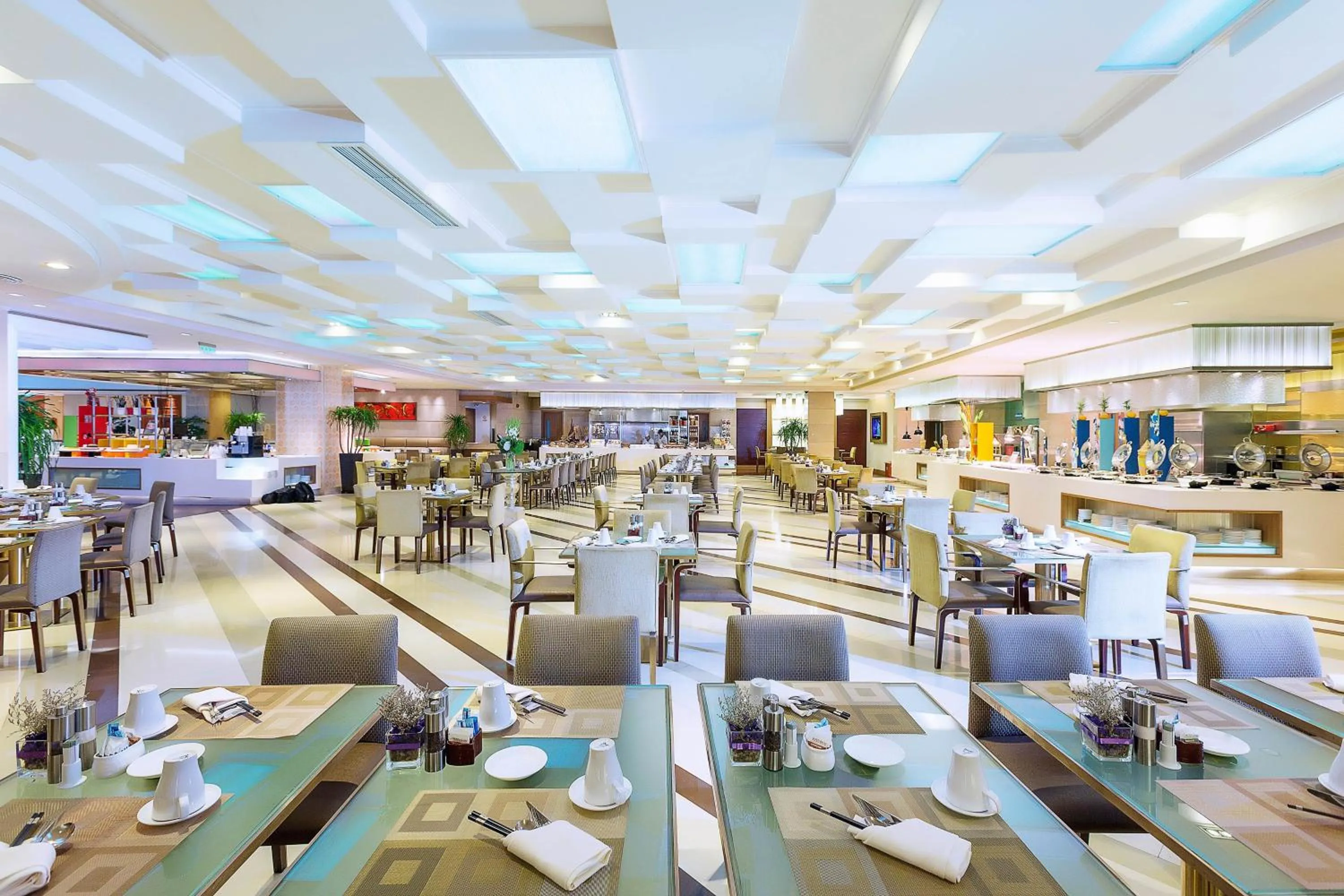 Restaurant/places to eat in Sheraton Chengdu Lido Hotel