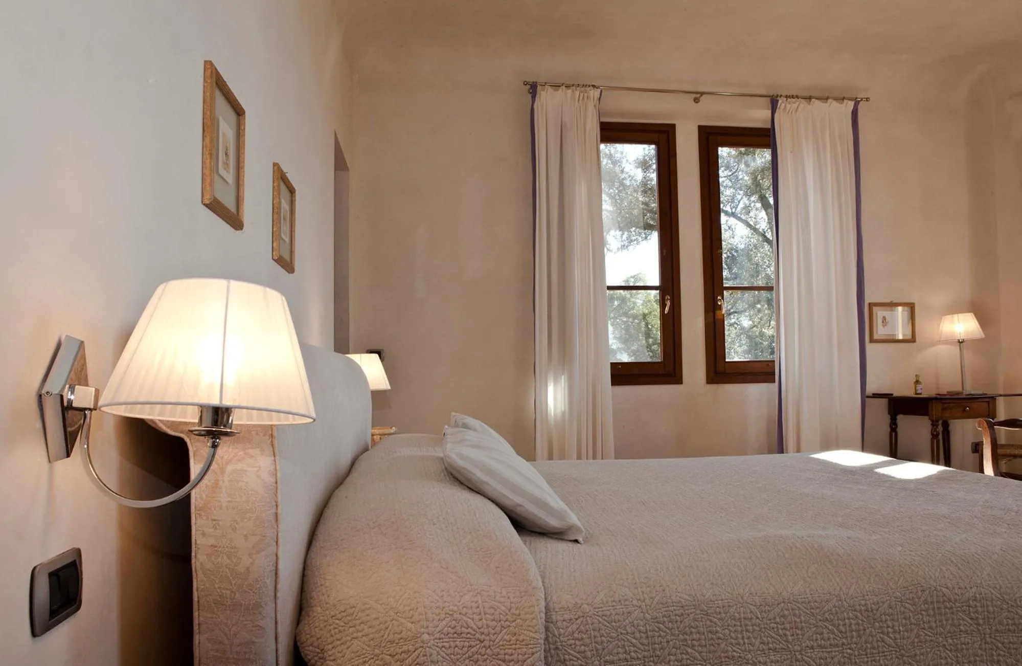 Decorative detail, Bed in Agriturismo Villa Di Campolungo