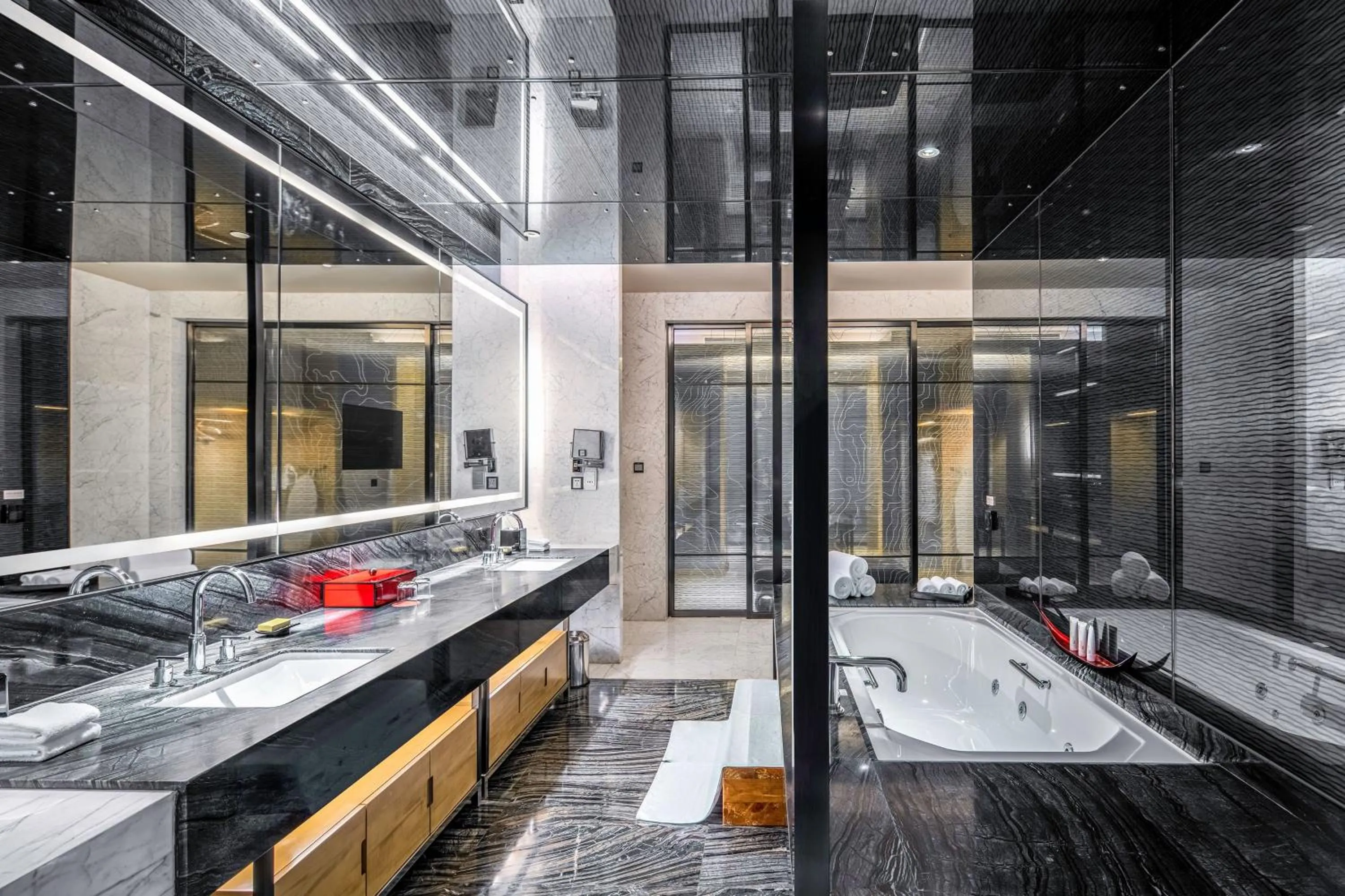 Bathroom in Le Meridien Chongqing Nan'an