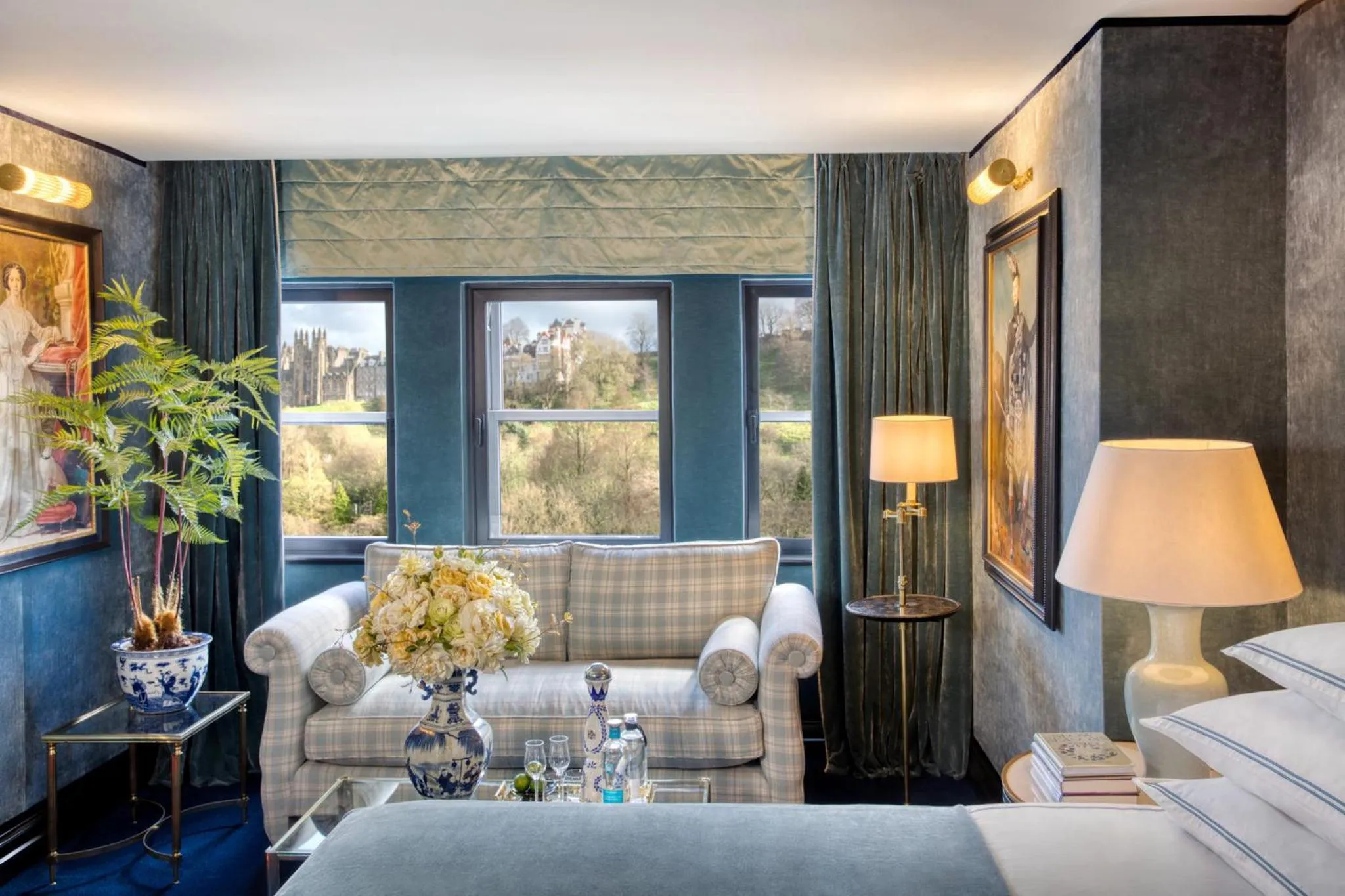 Bedroom, Bed in 100 Princes Street