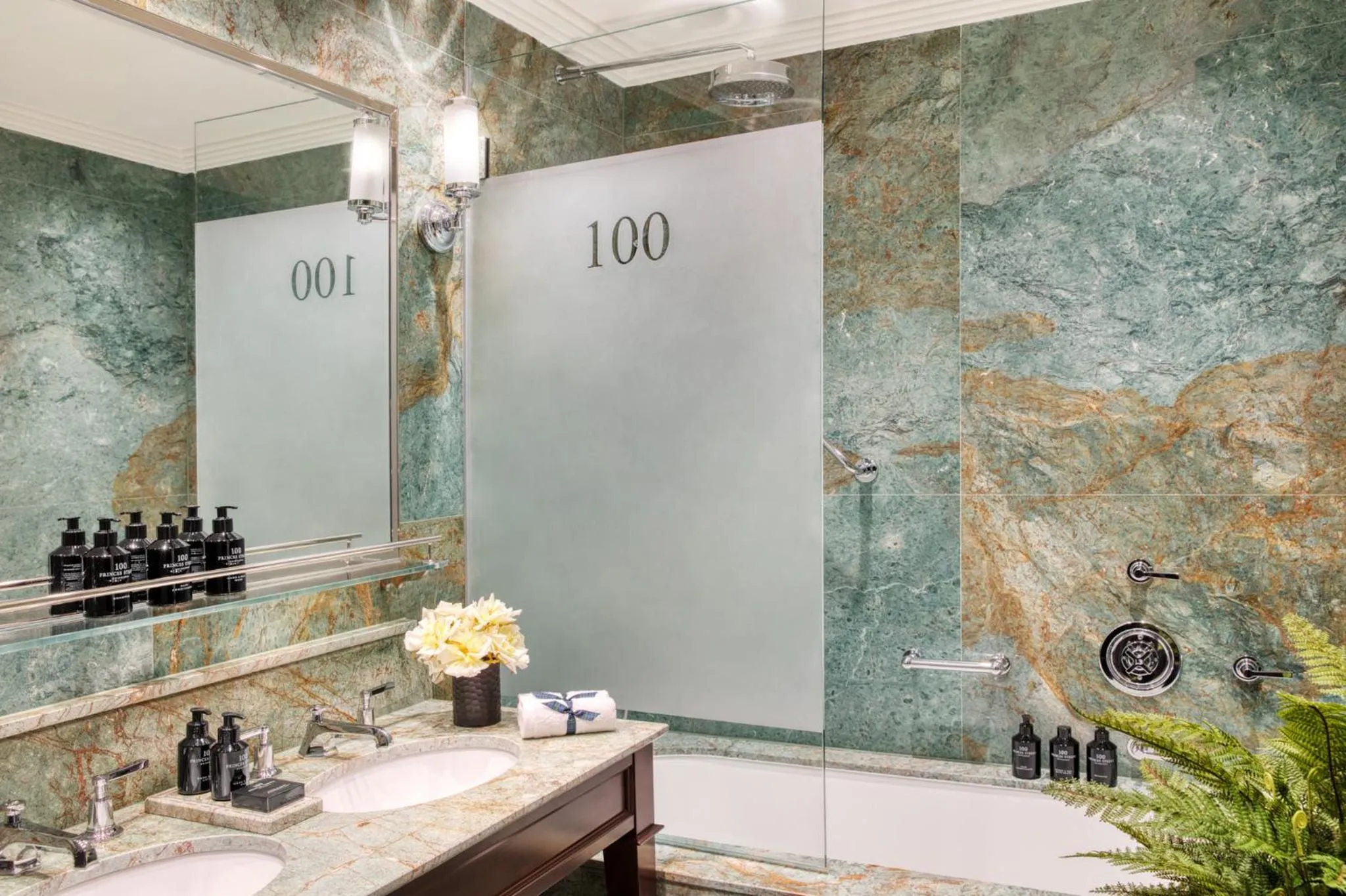 Bedroom in 100 Princes Street