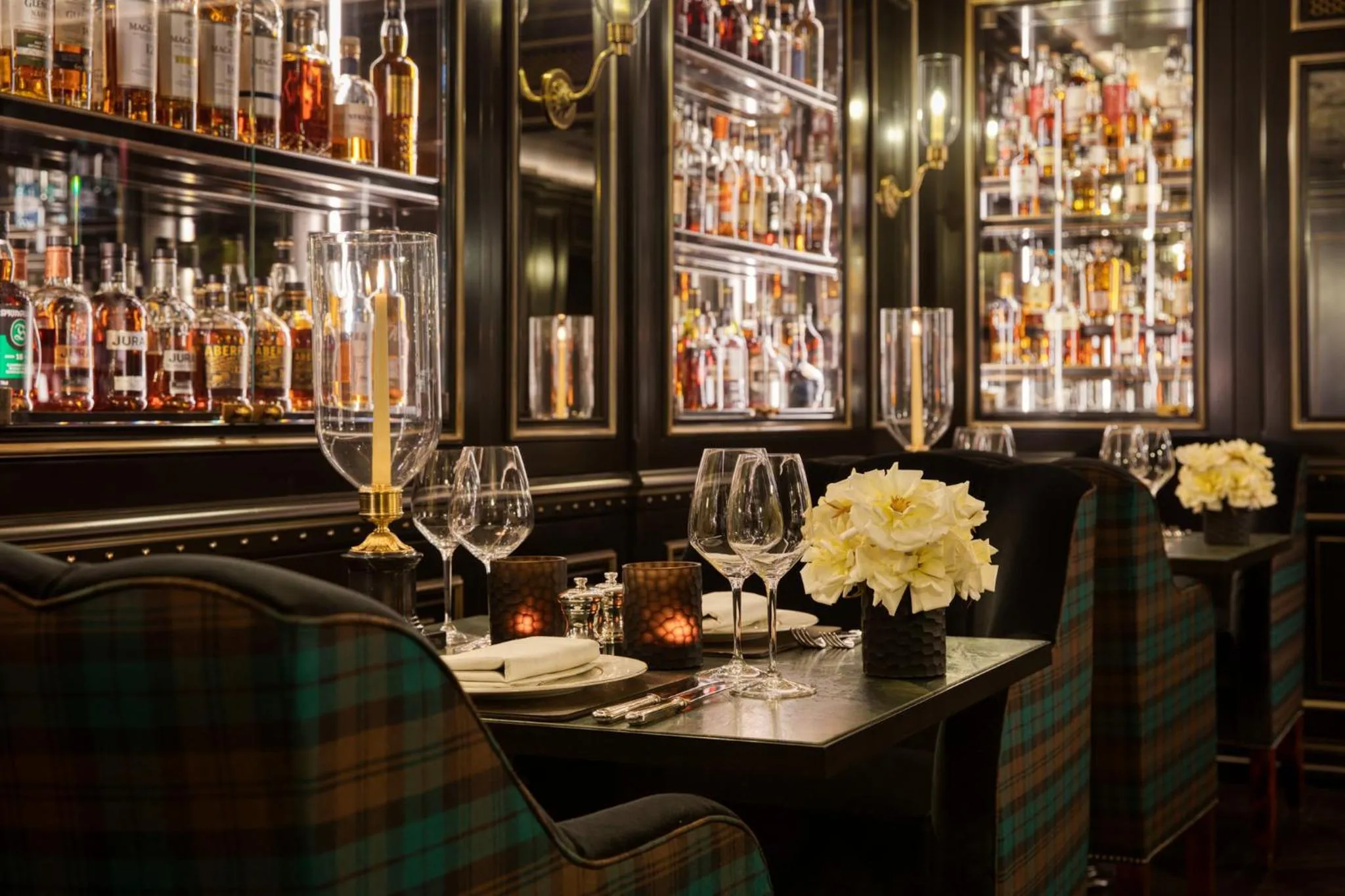 Lounge or bar in 100 Princes Street