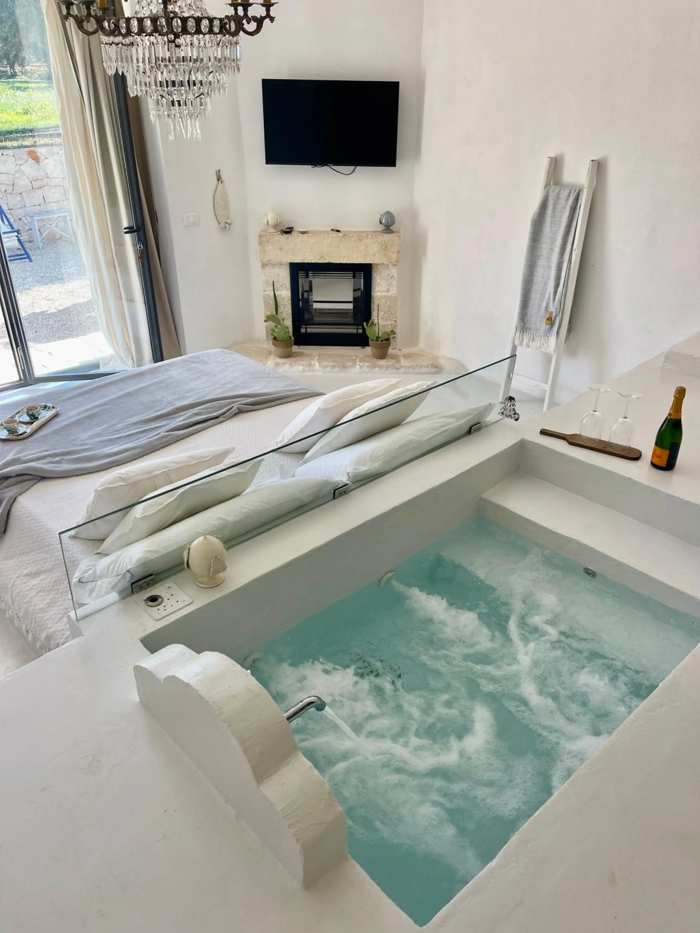 Hot Tub in Relais Grottone