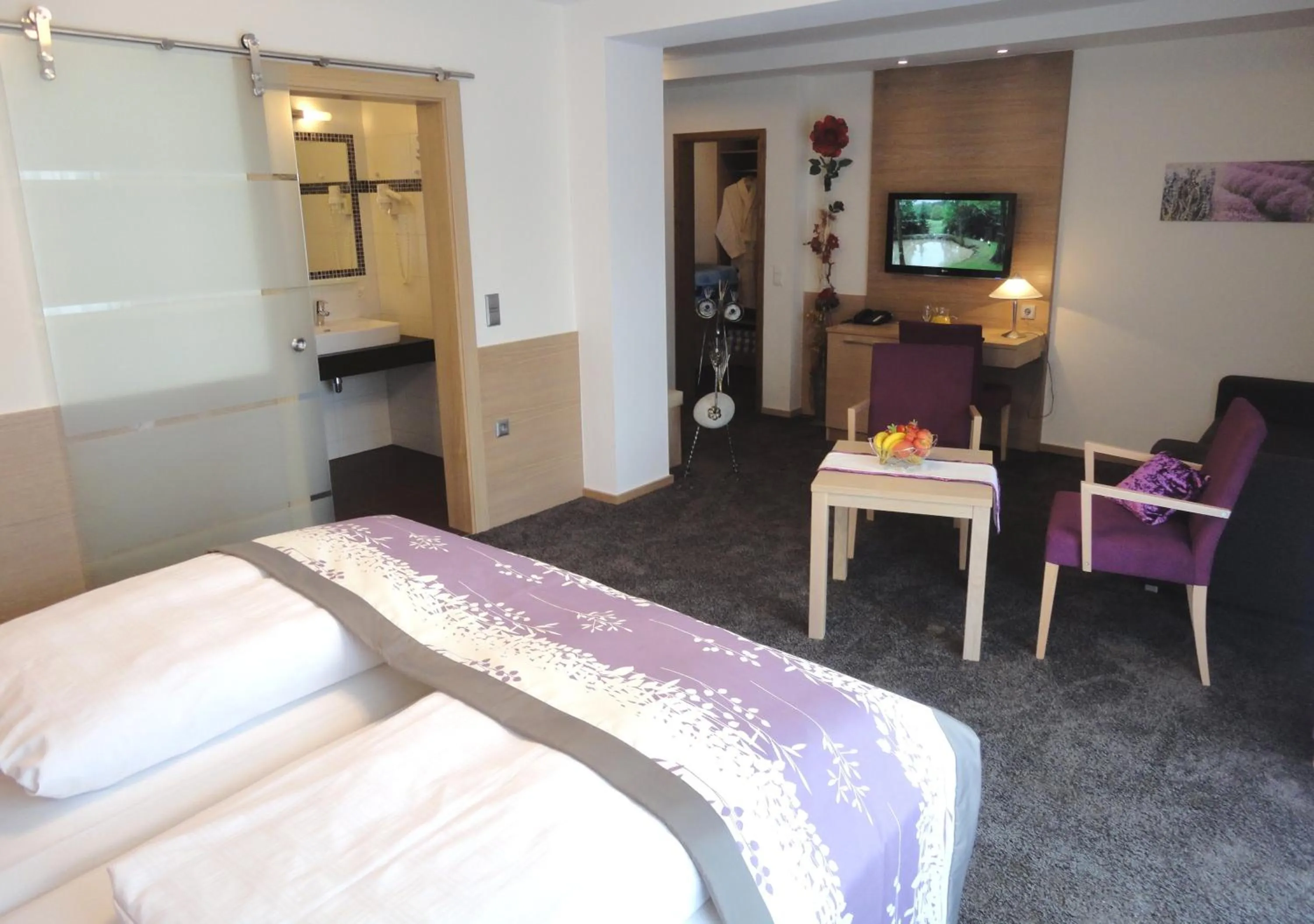 Bedroom, Bed in Hotel Lenauhof