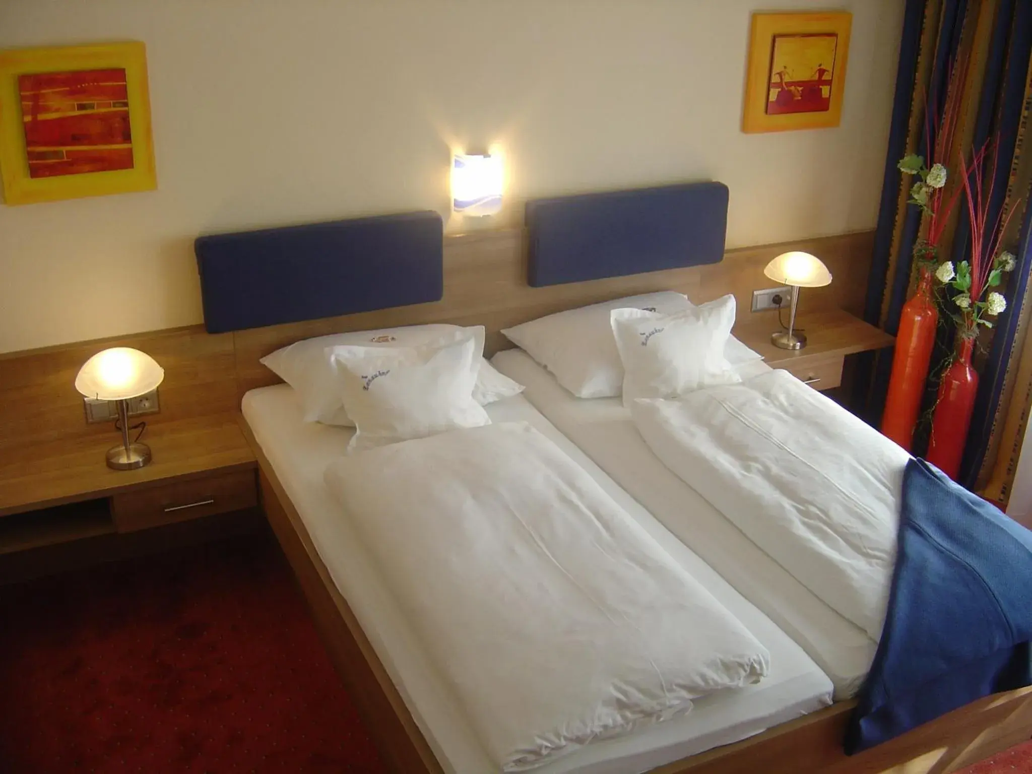 Bedroom, Bed in Hotel Lenauhof