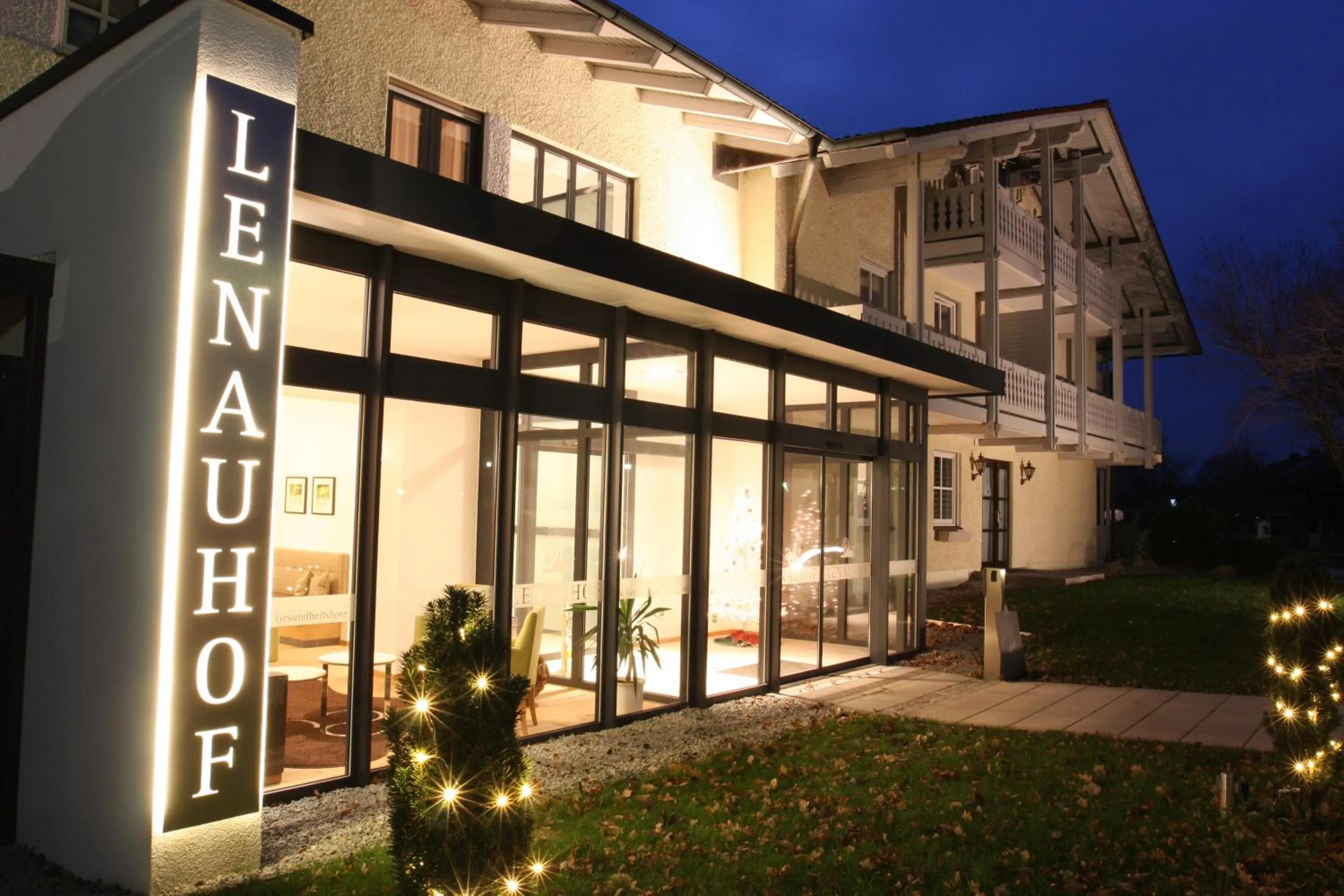 Facade/entrance in Hotel Lenauhof