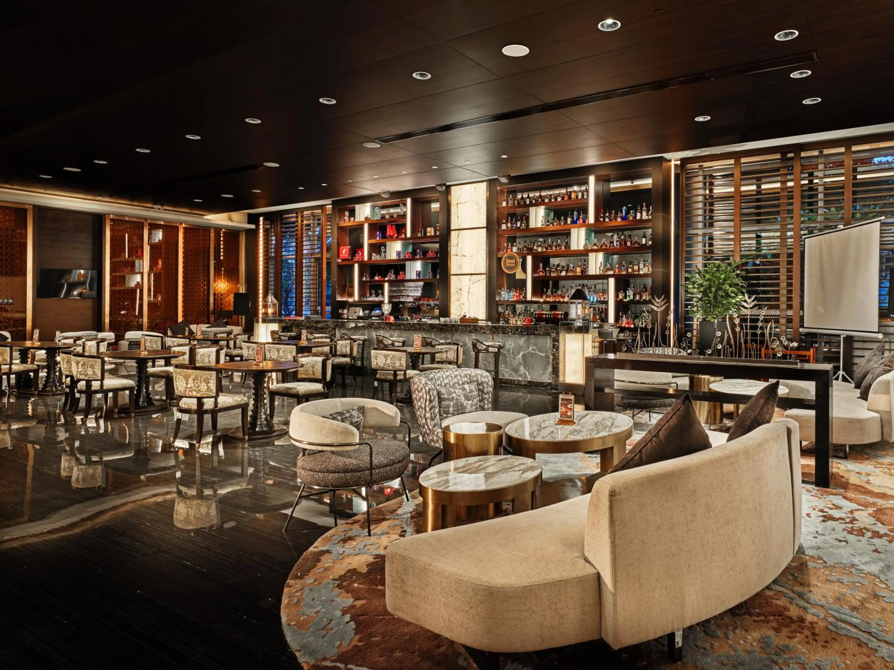 Lounge or bar in Four Points by Sheraton Guangzhou Financial City, Tianhe