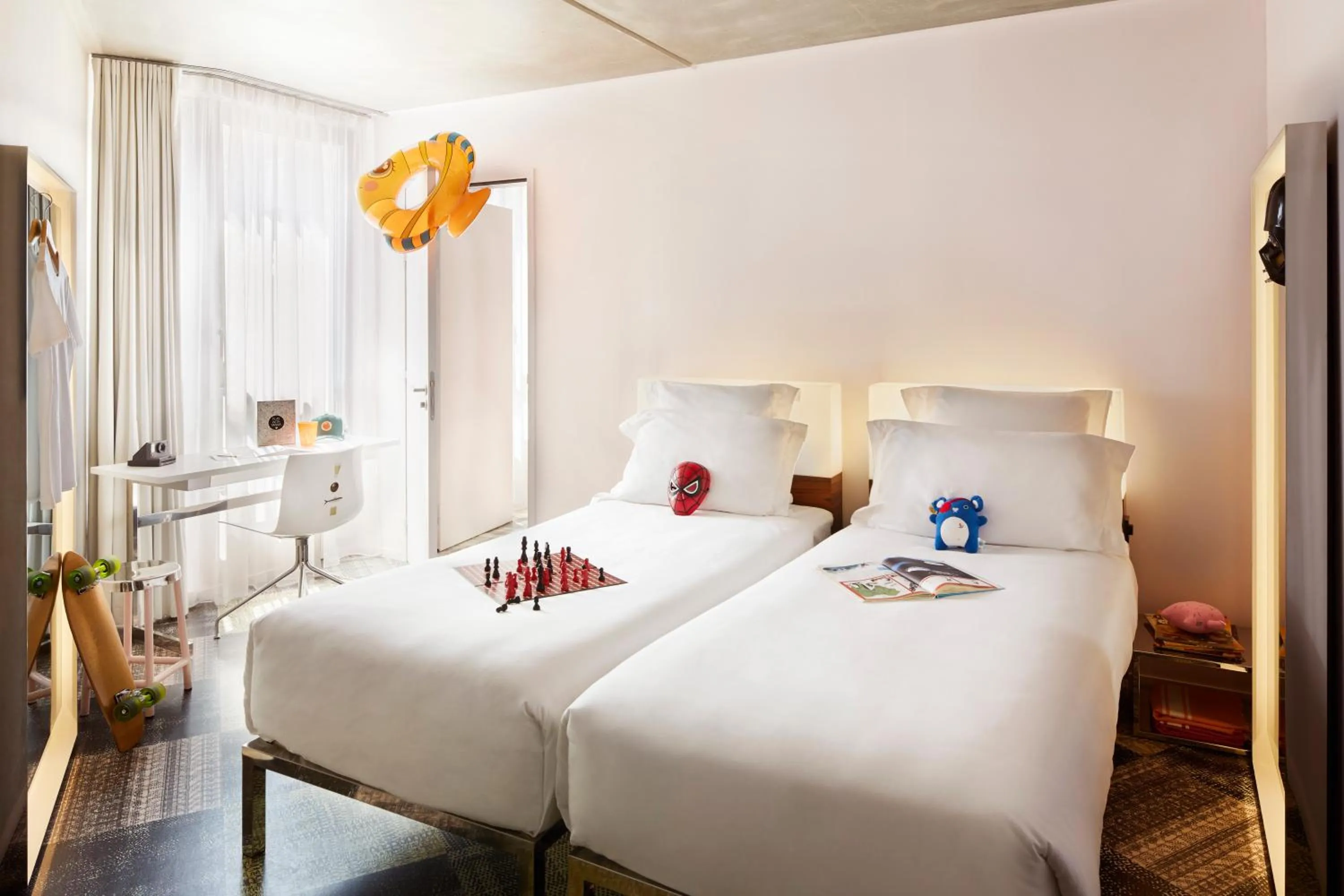 Bedroom, Bed in Mama Shelter Marseille