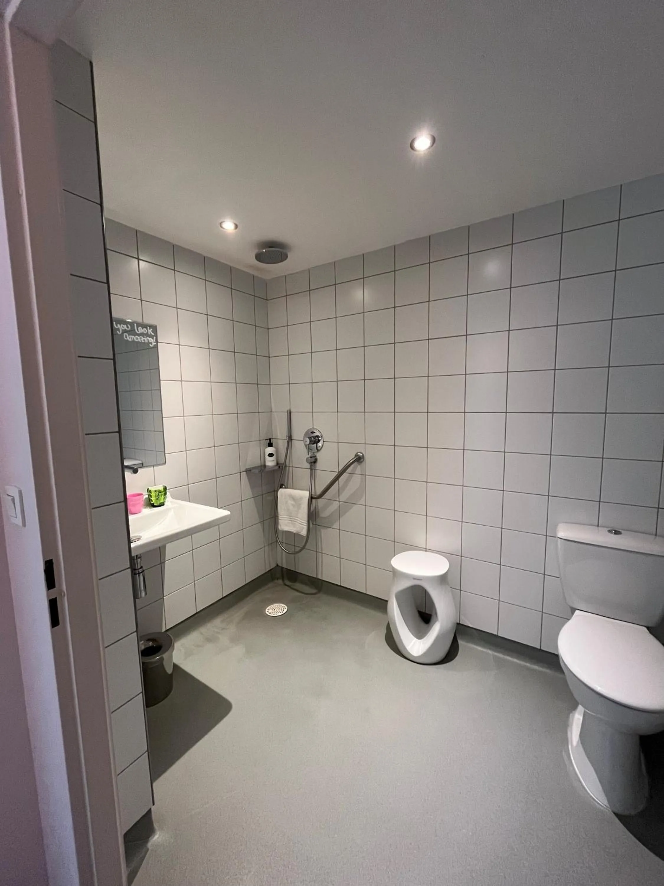 Bathroom in Mama Shelter Marseille