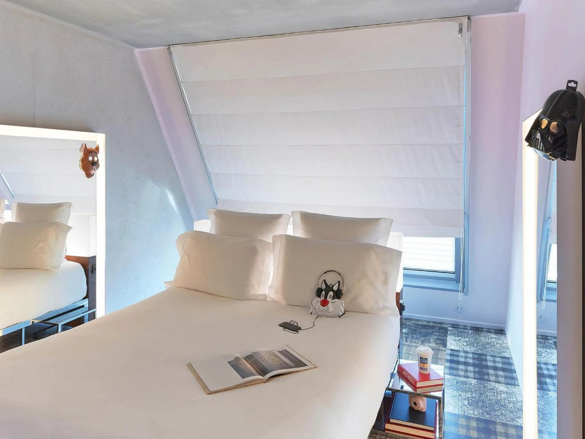 Bedroom, Bed in Mama Shelter Marseille