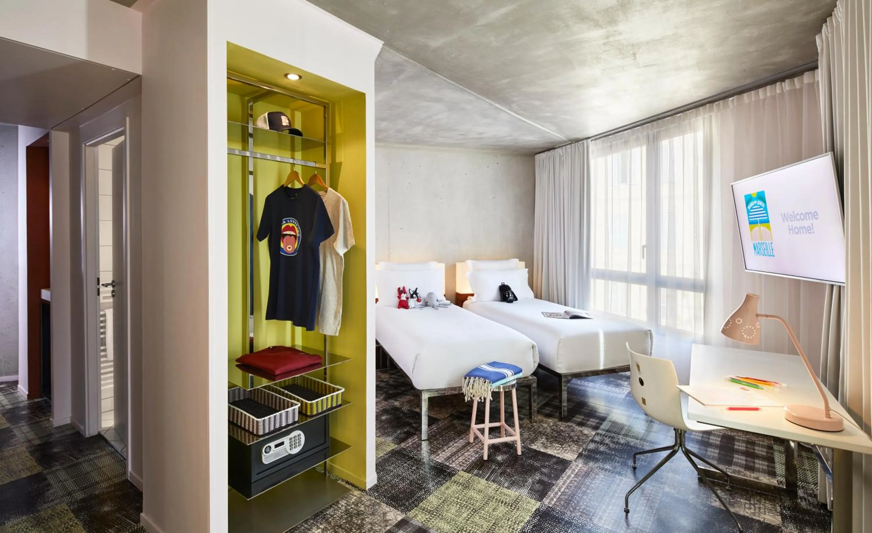 Bed in Mama Shelter Marseille