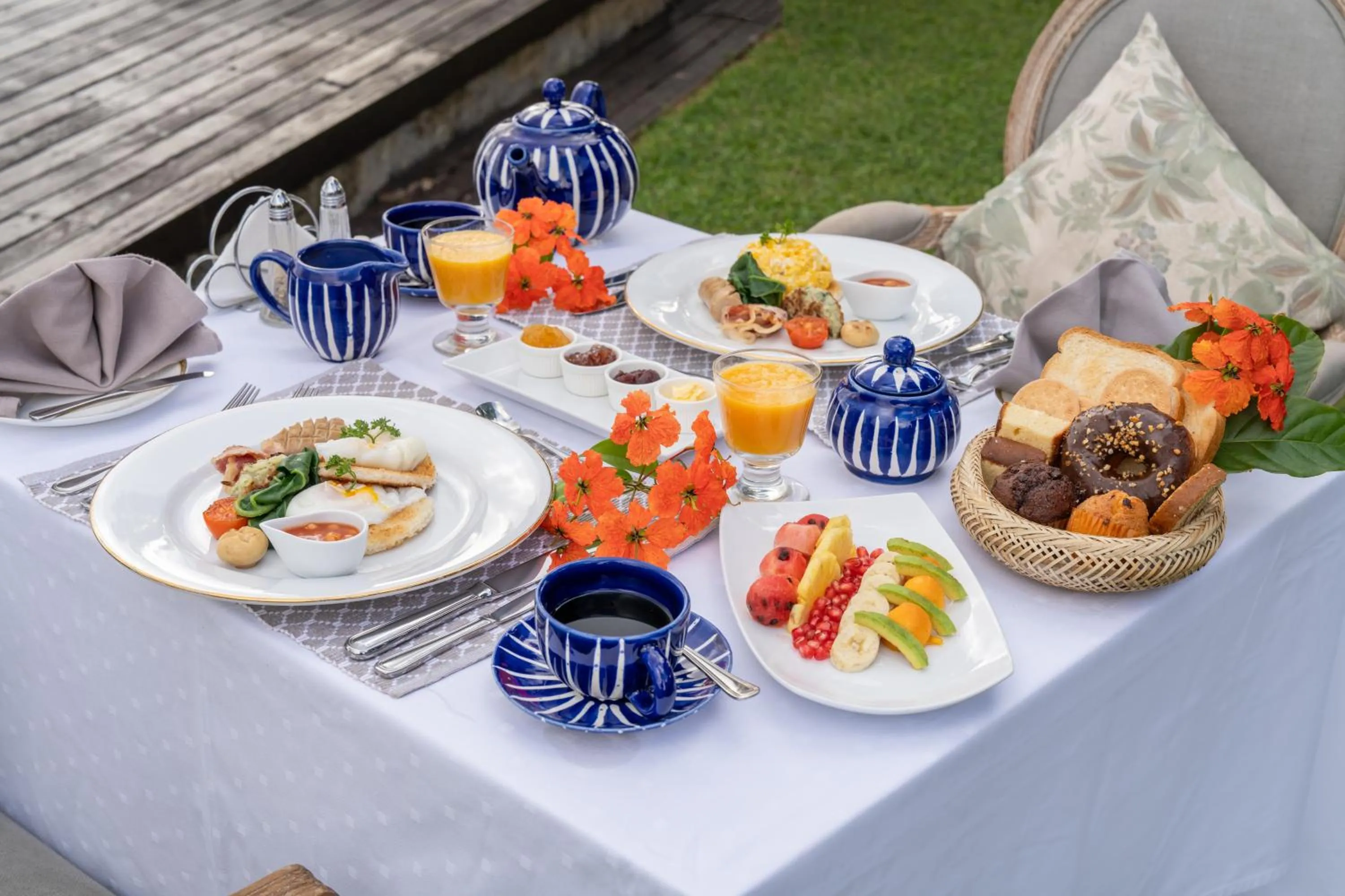 Food and drinks in Coffee Bungalow Kandy