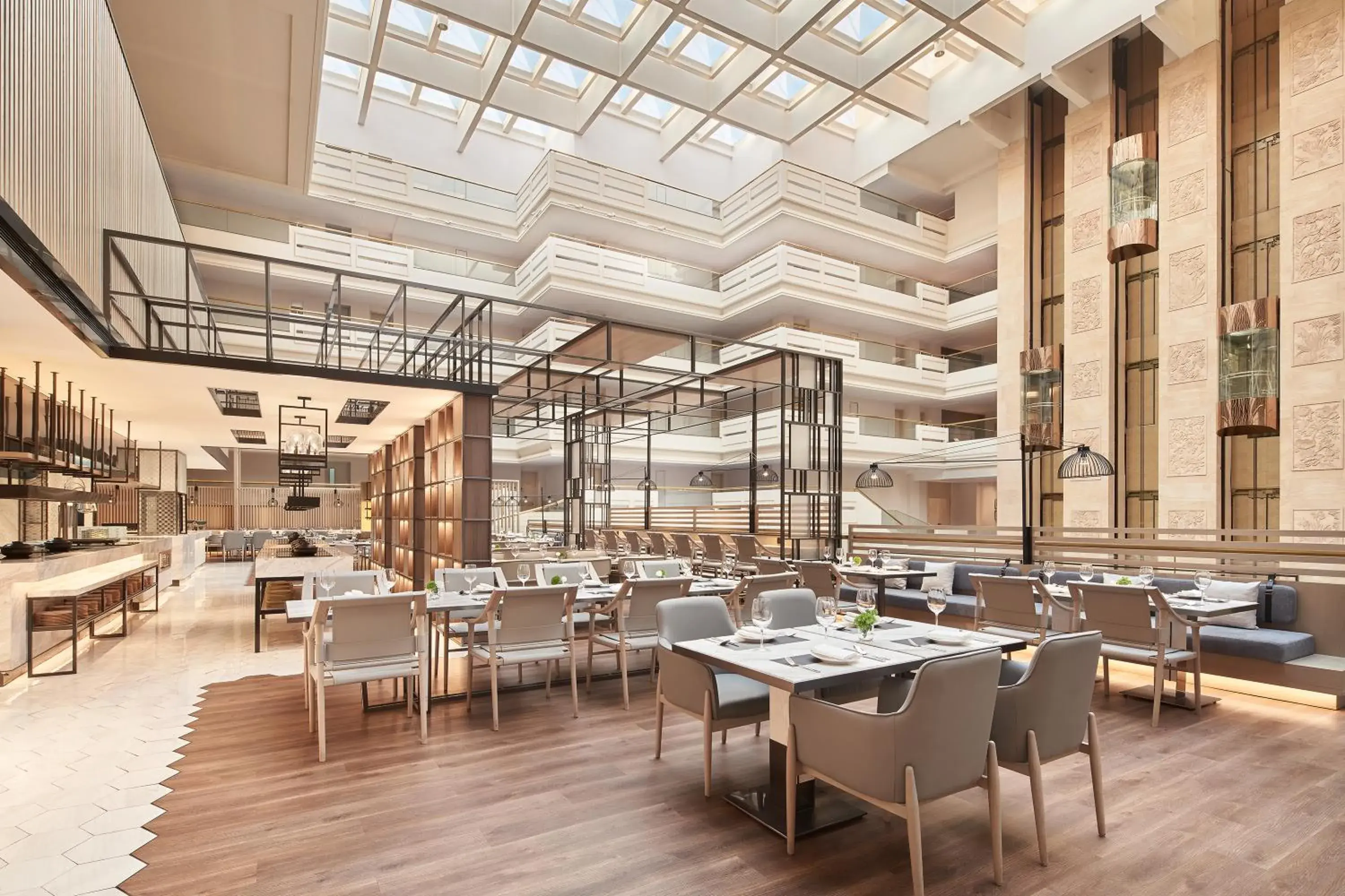 Restaurant/places to eat in Sheraton Guilin Hotel Restaurant/places to eat in Sheraton Guilin Hotel