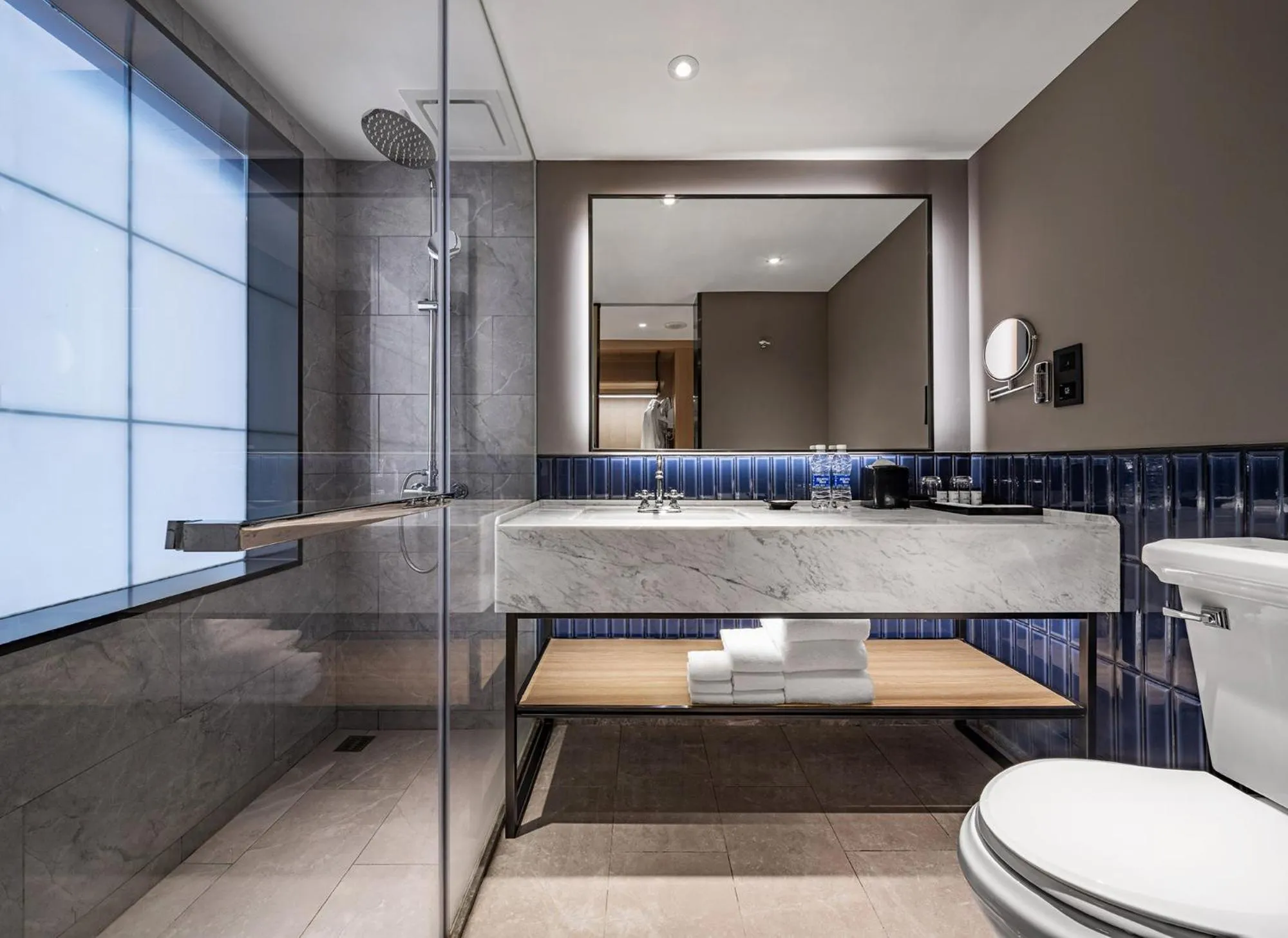 Shower in Sheraton Guilin Hotel