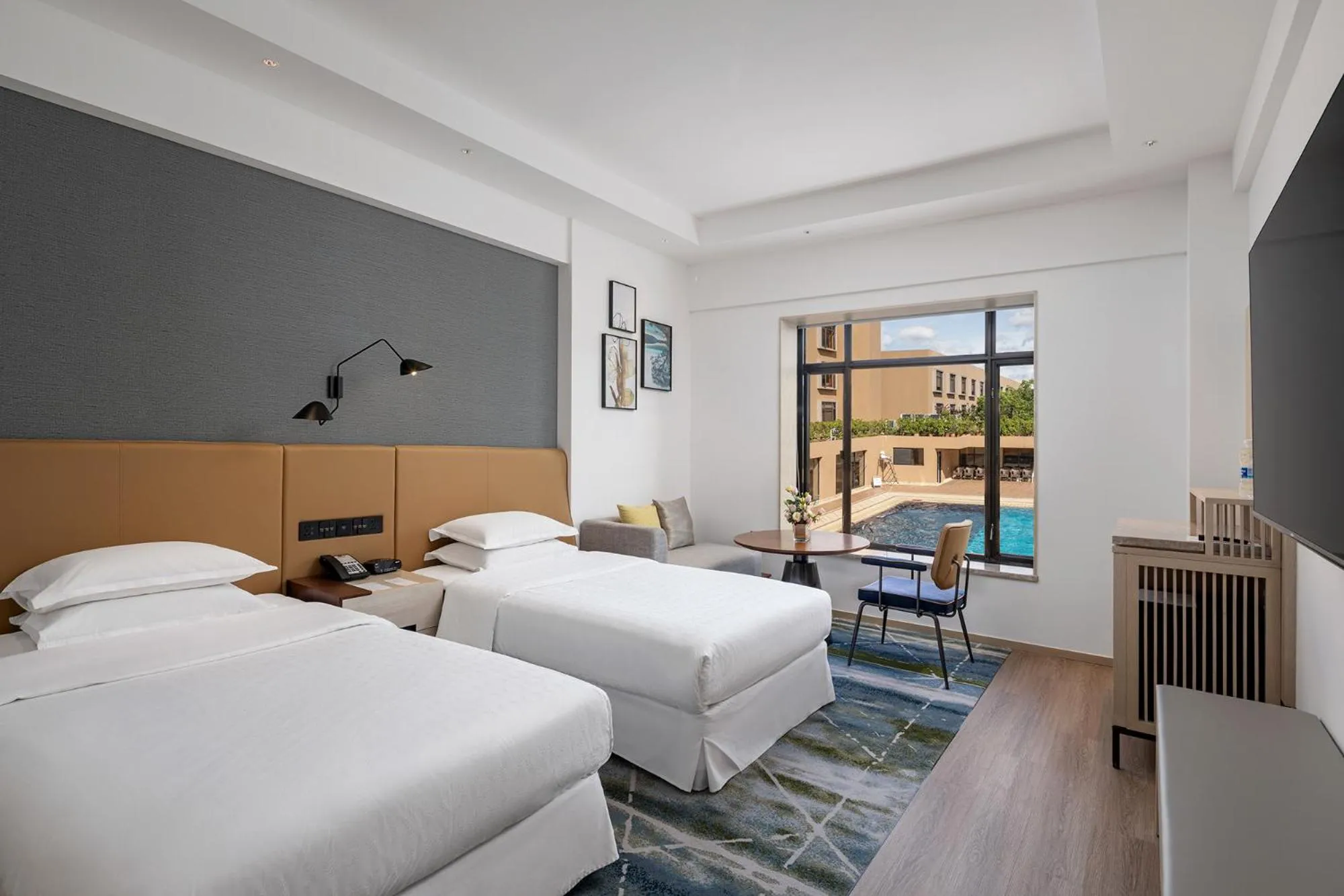 View (from property/room), Bed in Sheraton Guilin Hotel