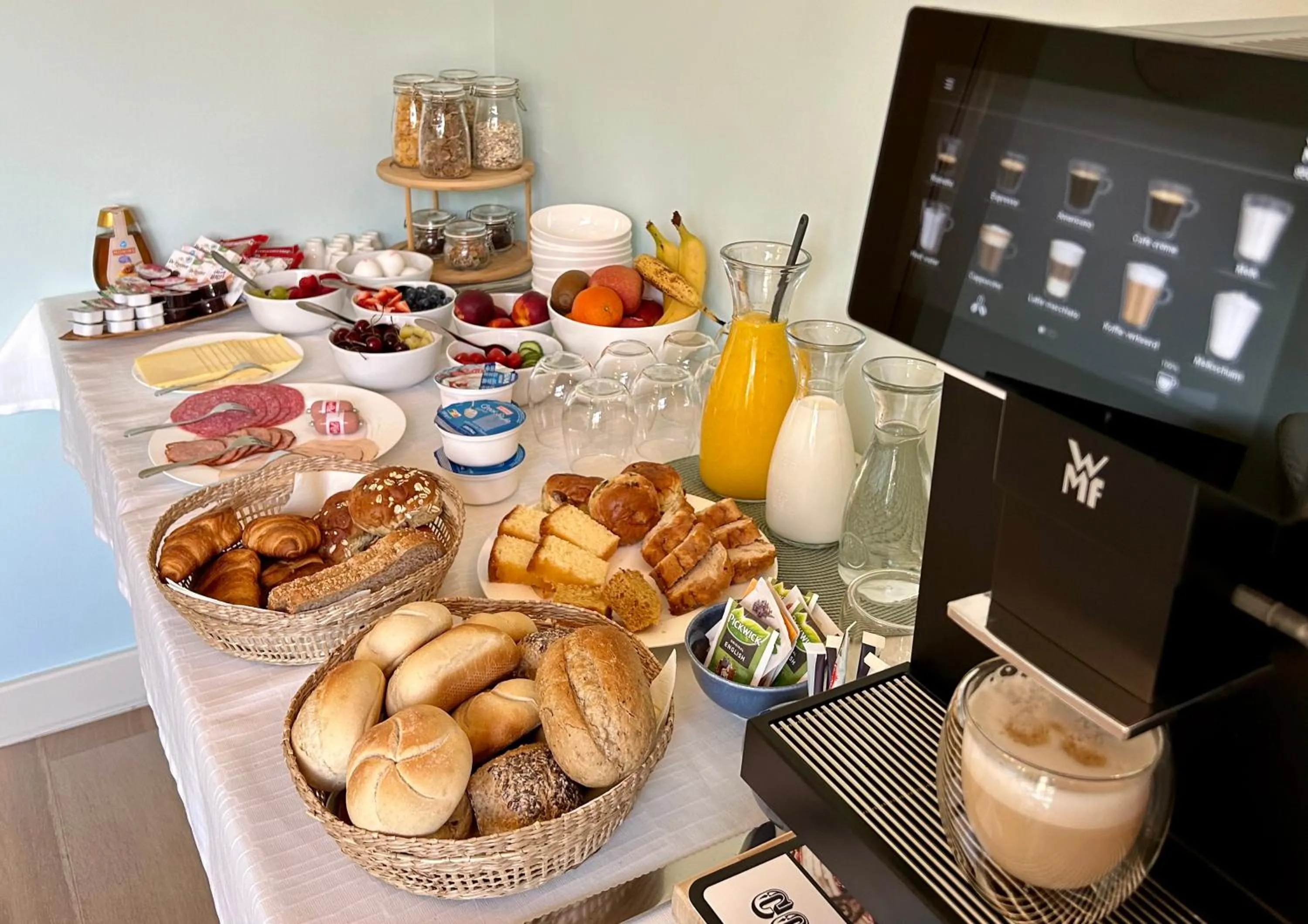Coffee/tea facilities in Villa Nieuwland B&B