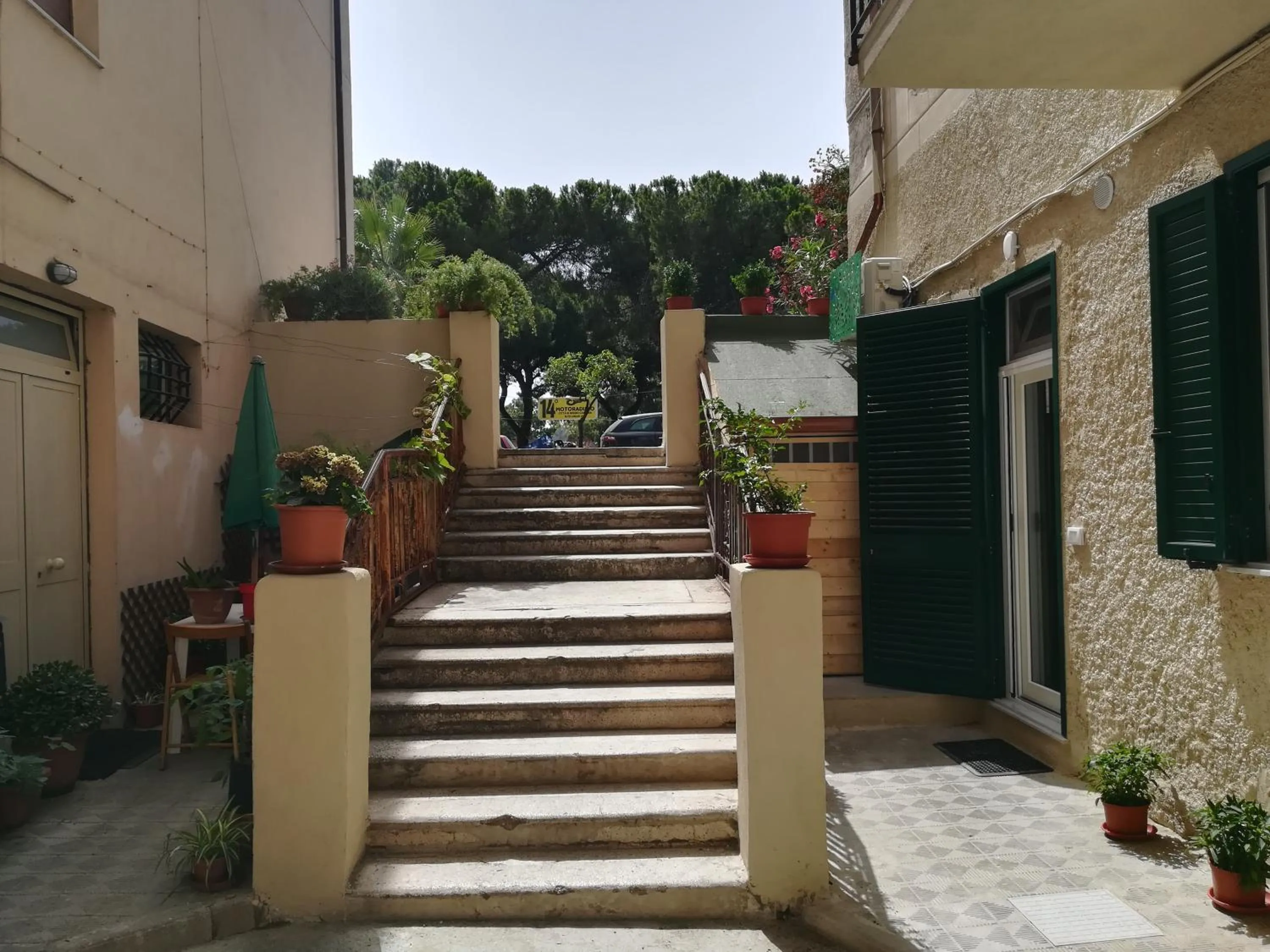 Inner courtyard view in Guest House B&B Via Marina