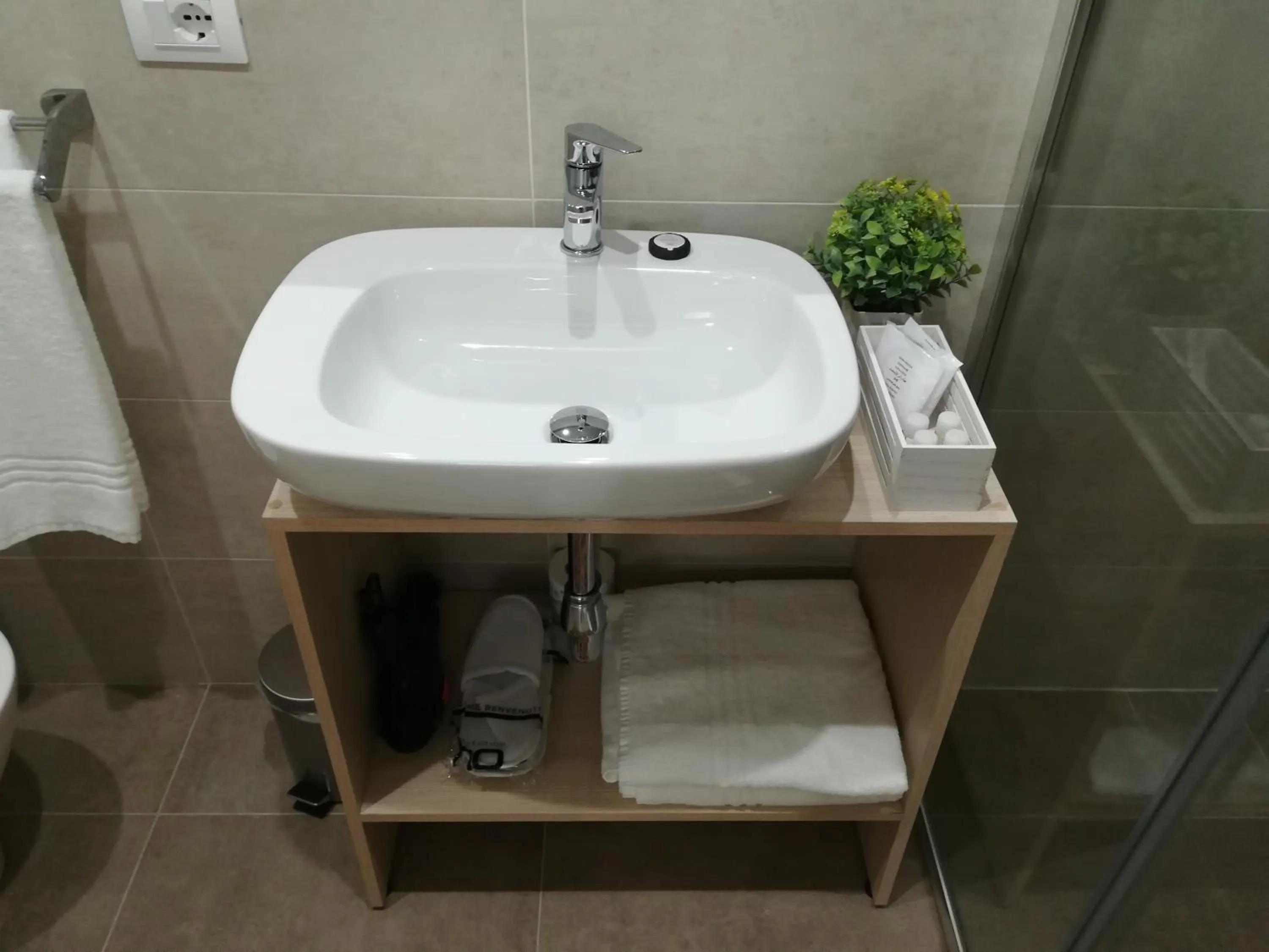 Shower in Guest House B&B Via Marina