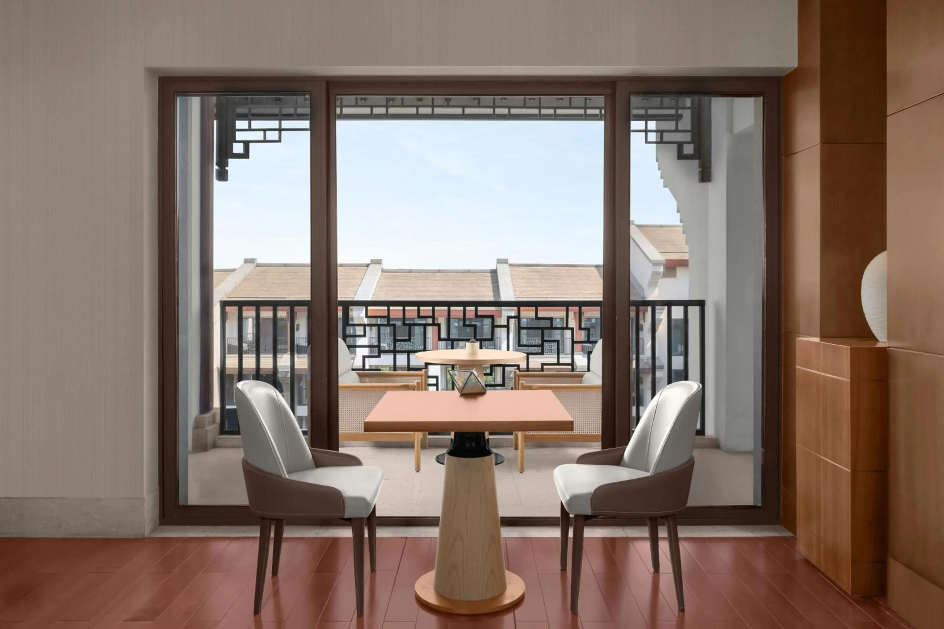 Lounge or bar in Sheraton Grand Hangzhou Wetland Park Resort