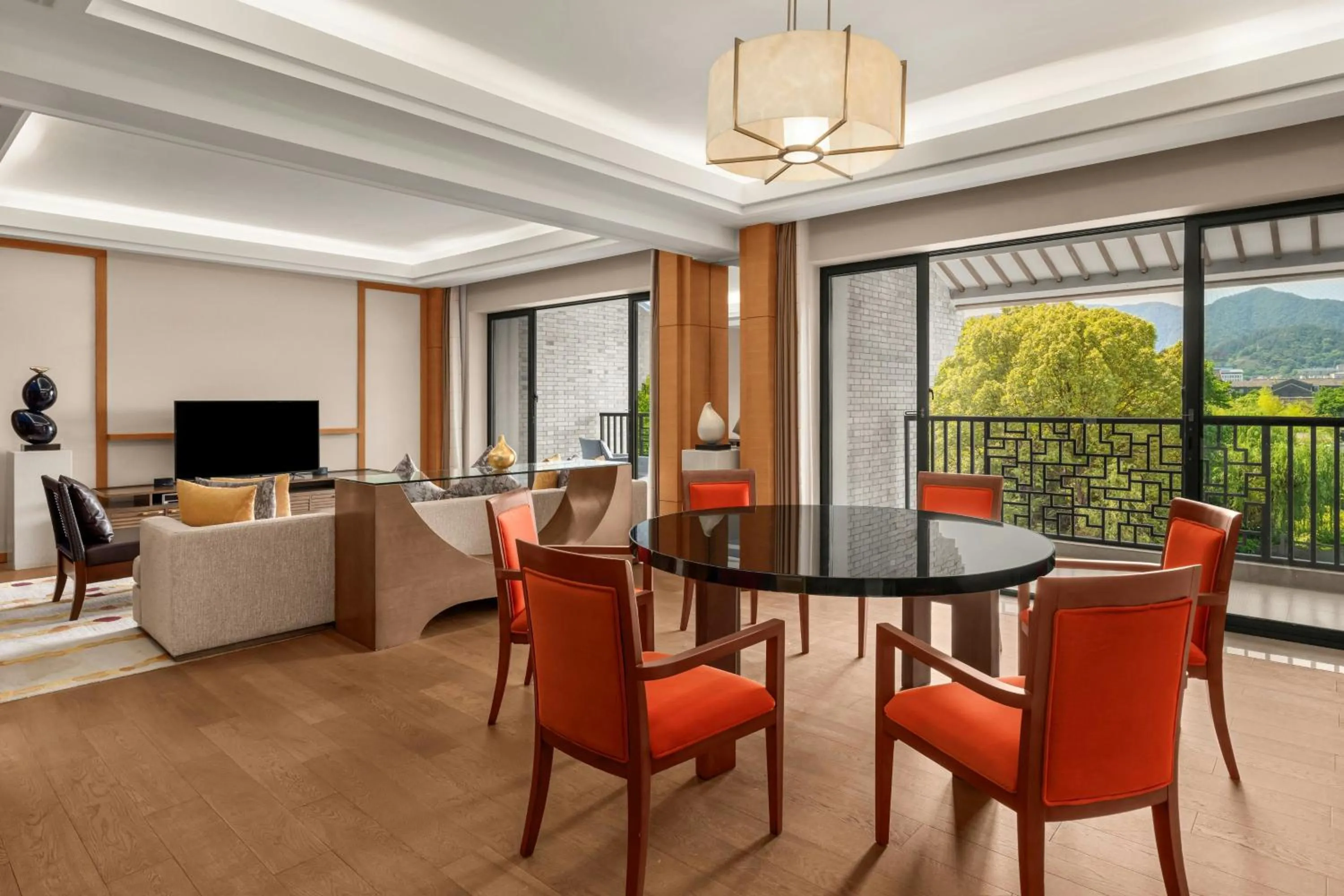 Photo of the whole room in Sheraton Grand Hangzhou Wetland Park Resort