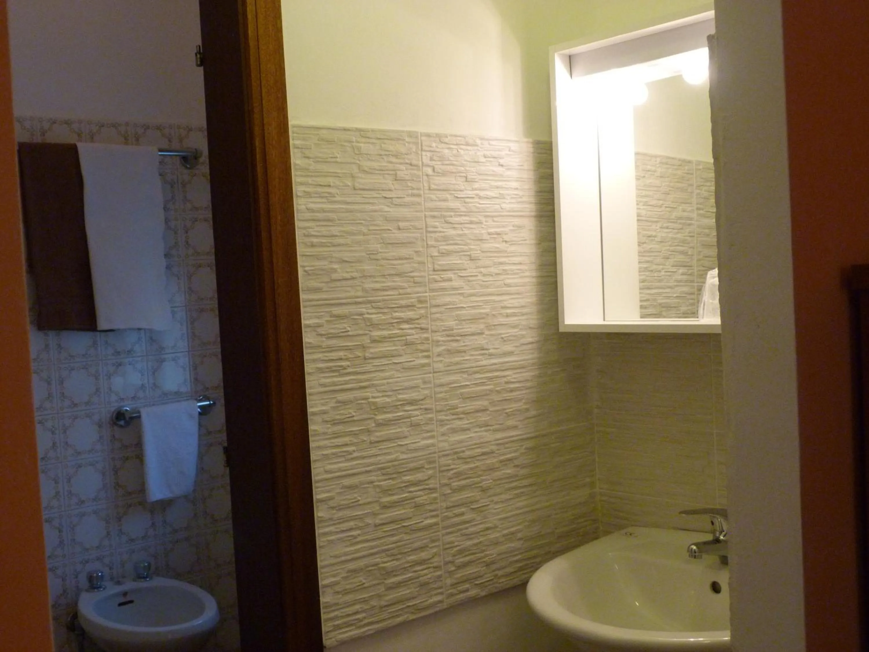 Bathroom in Hotel Bologna