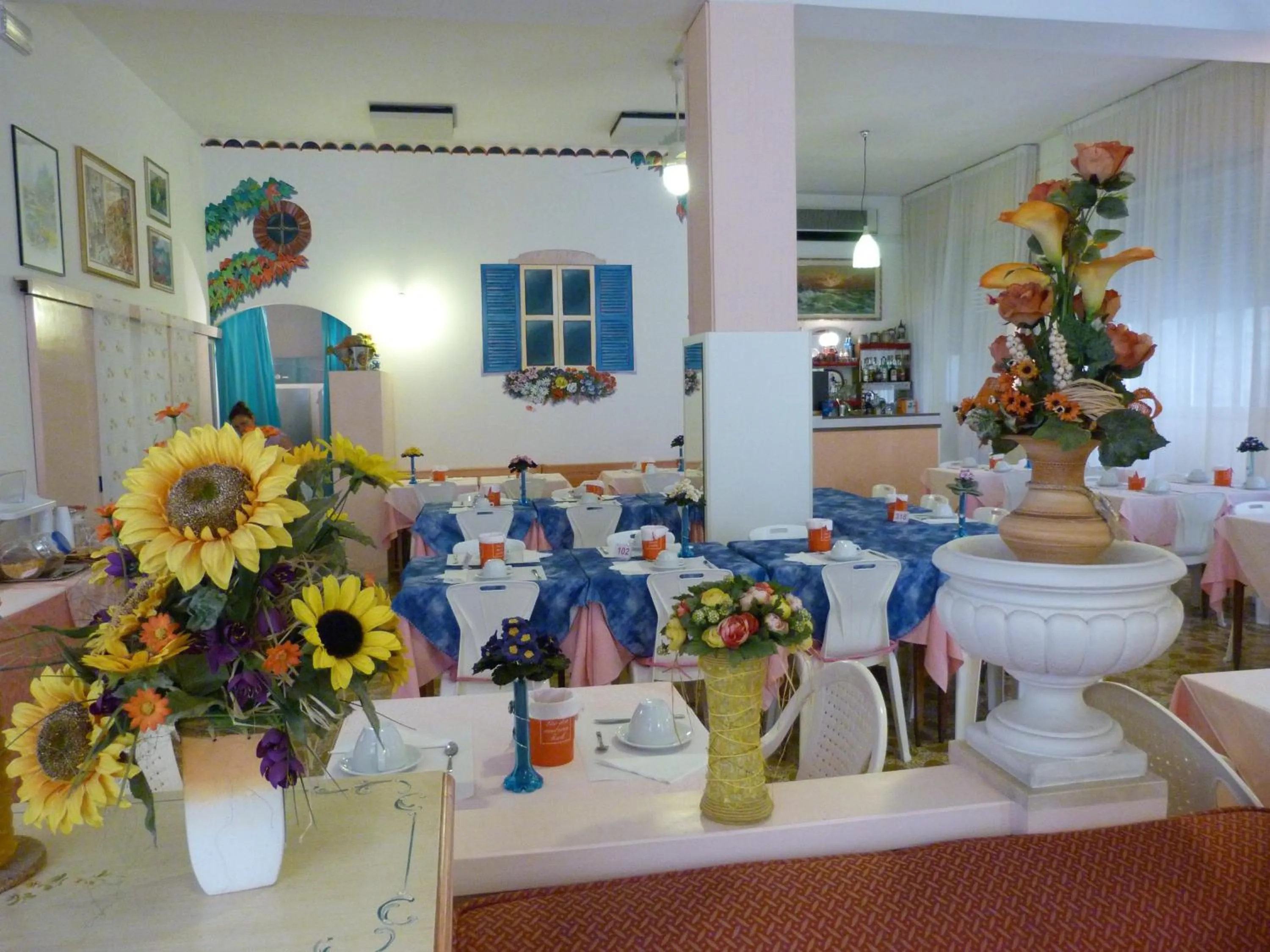 Restaurant/places to eat in Hotel Bologna