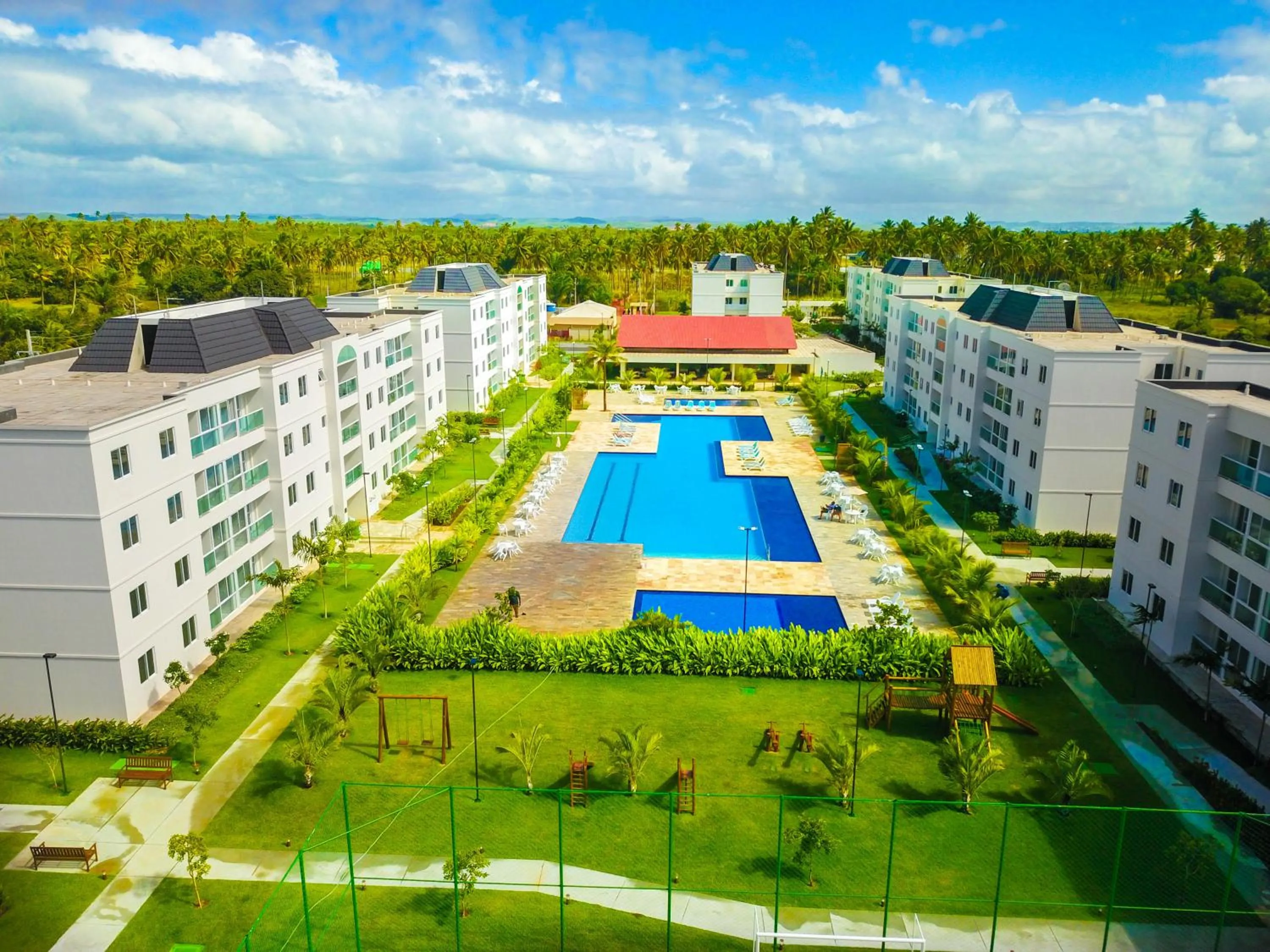 Bird's eye view in Palm Village Acqua