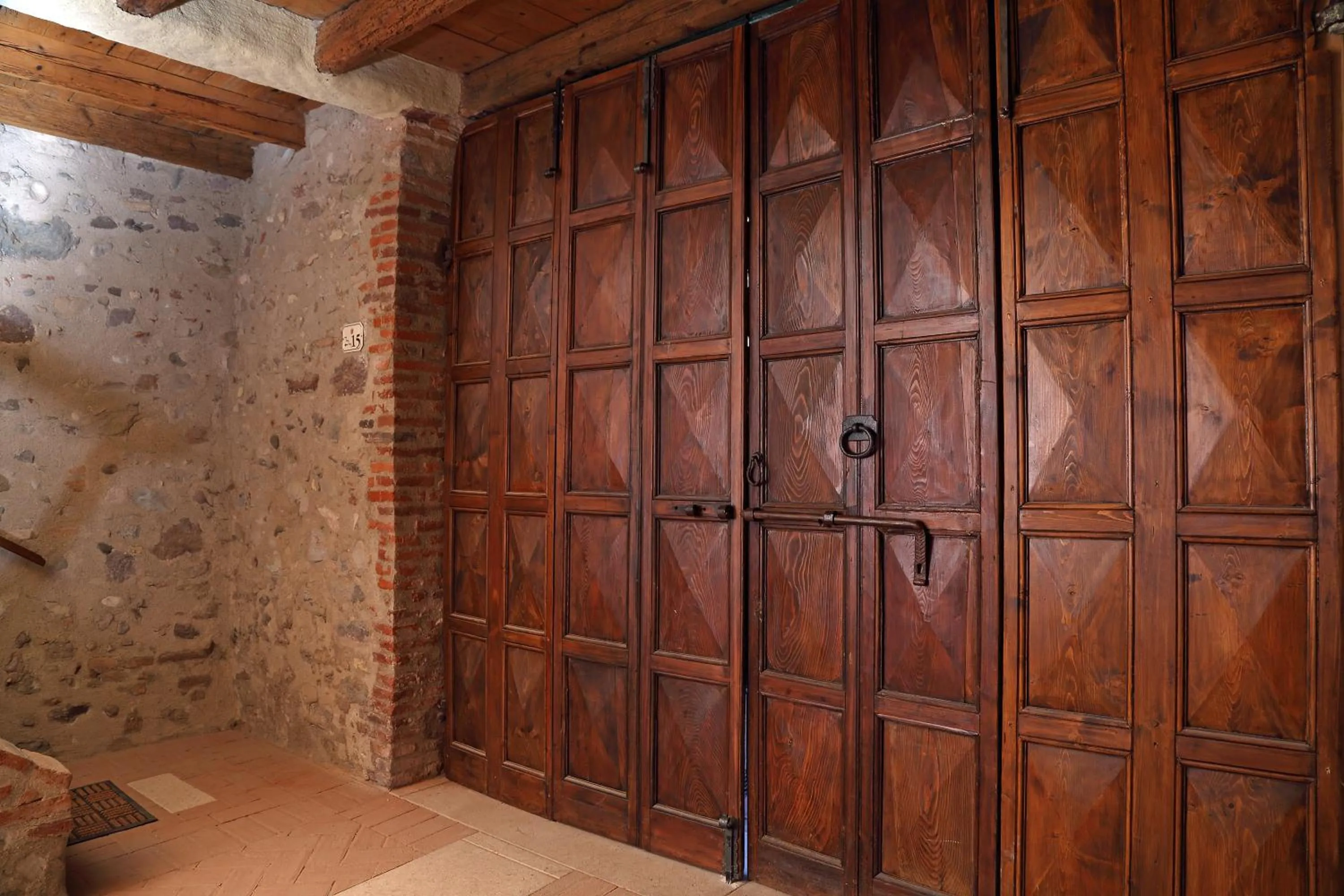 Decorative detail in Residence Borgo Mondragon