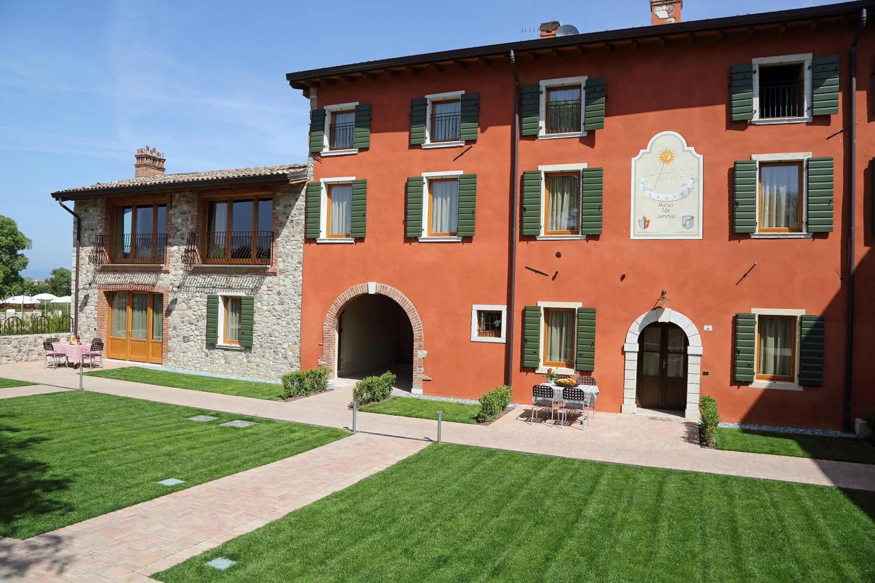 Facade/entrance in Residence Borgo Mondragon