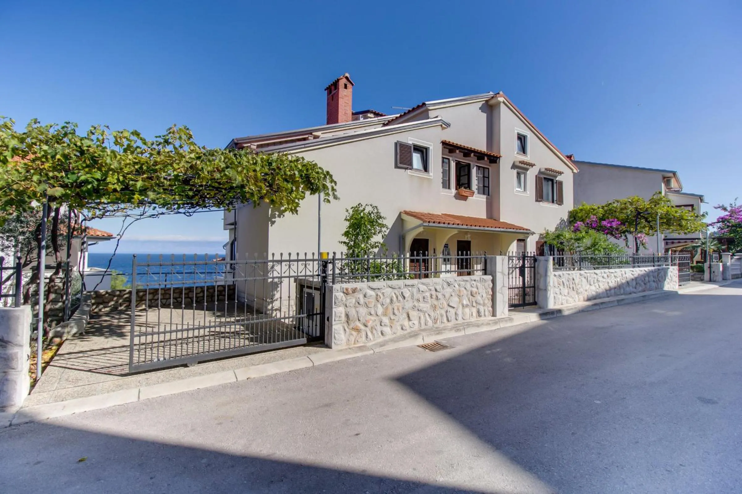 Property building in Apartments Anci