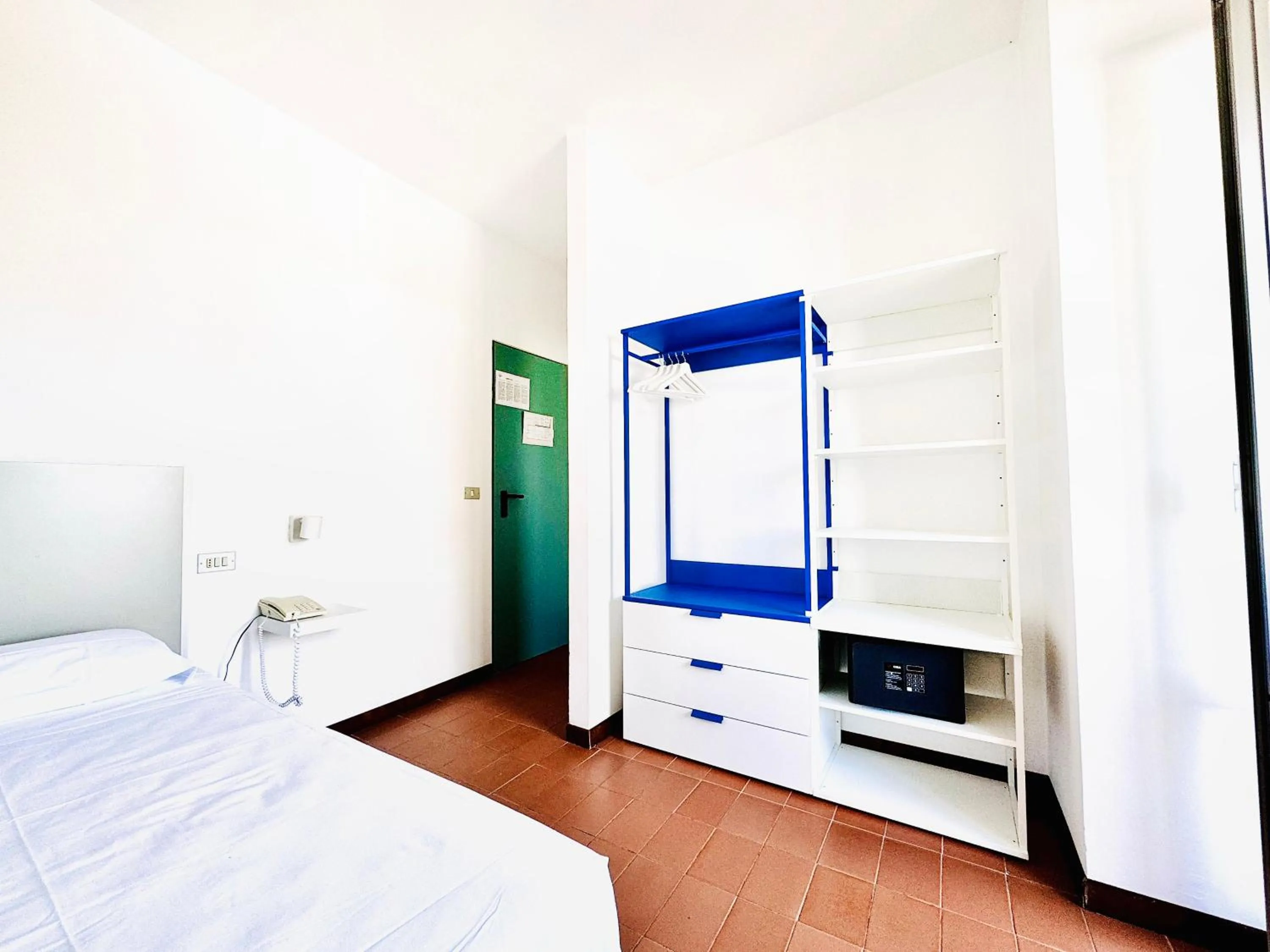 Bedroom, Bed in Hotel Blumen