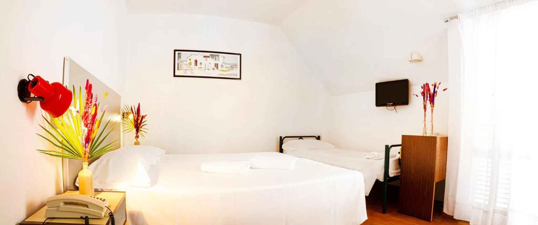 Bedroom, Bed in Hotel Blumen