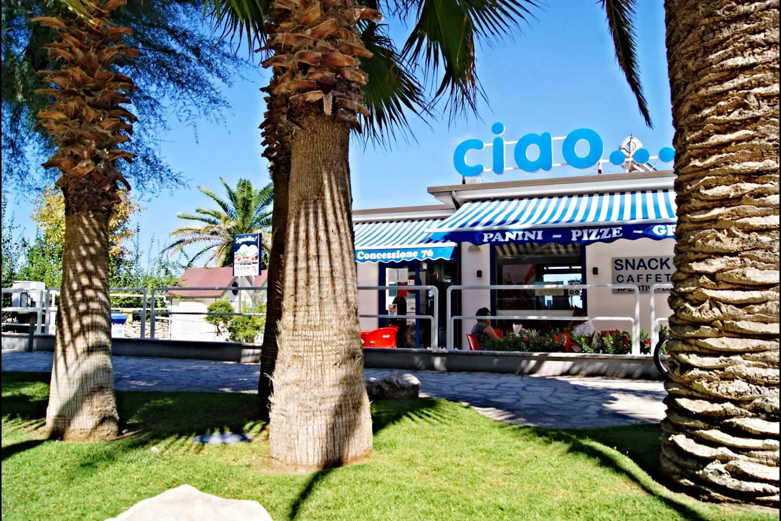 Beach in Hotel Blumen