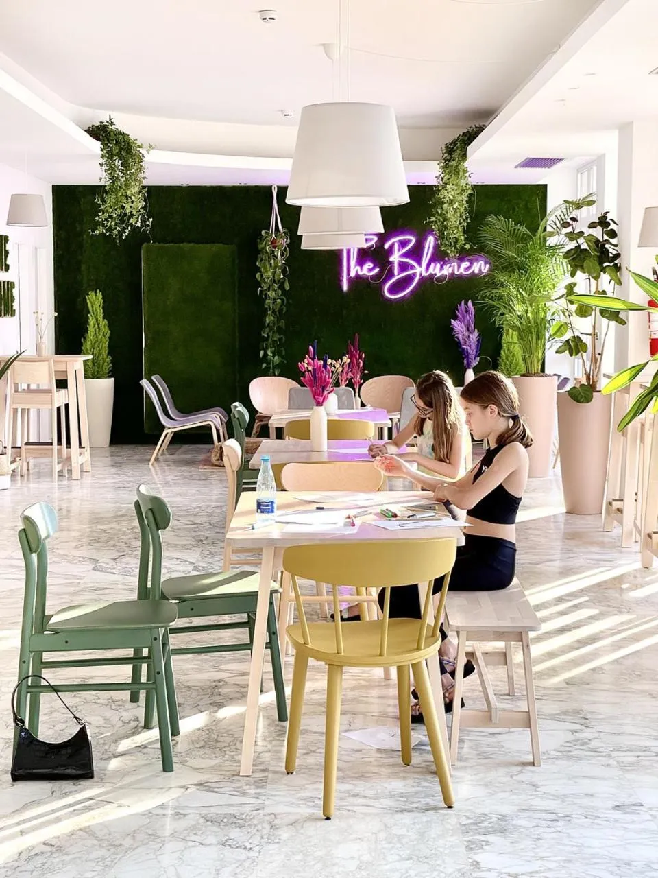 Restaurant/places to eat in Hotel Blumen