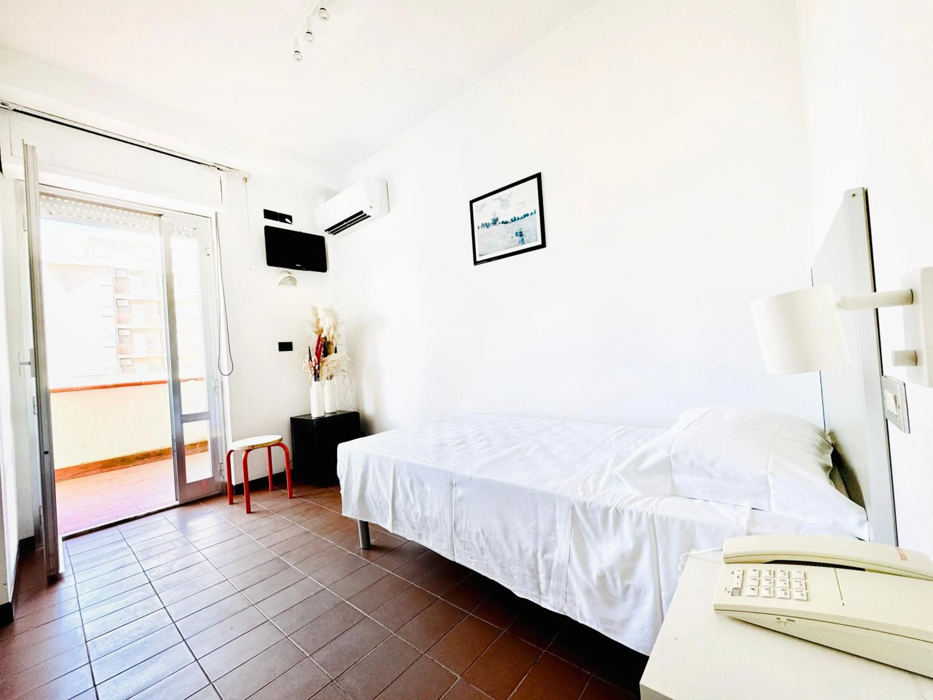 Bedroom, Bed in Hotel Blumen