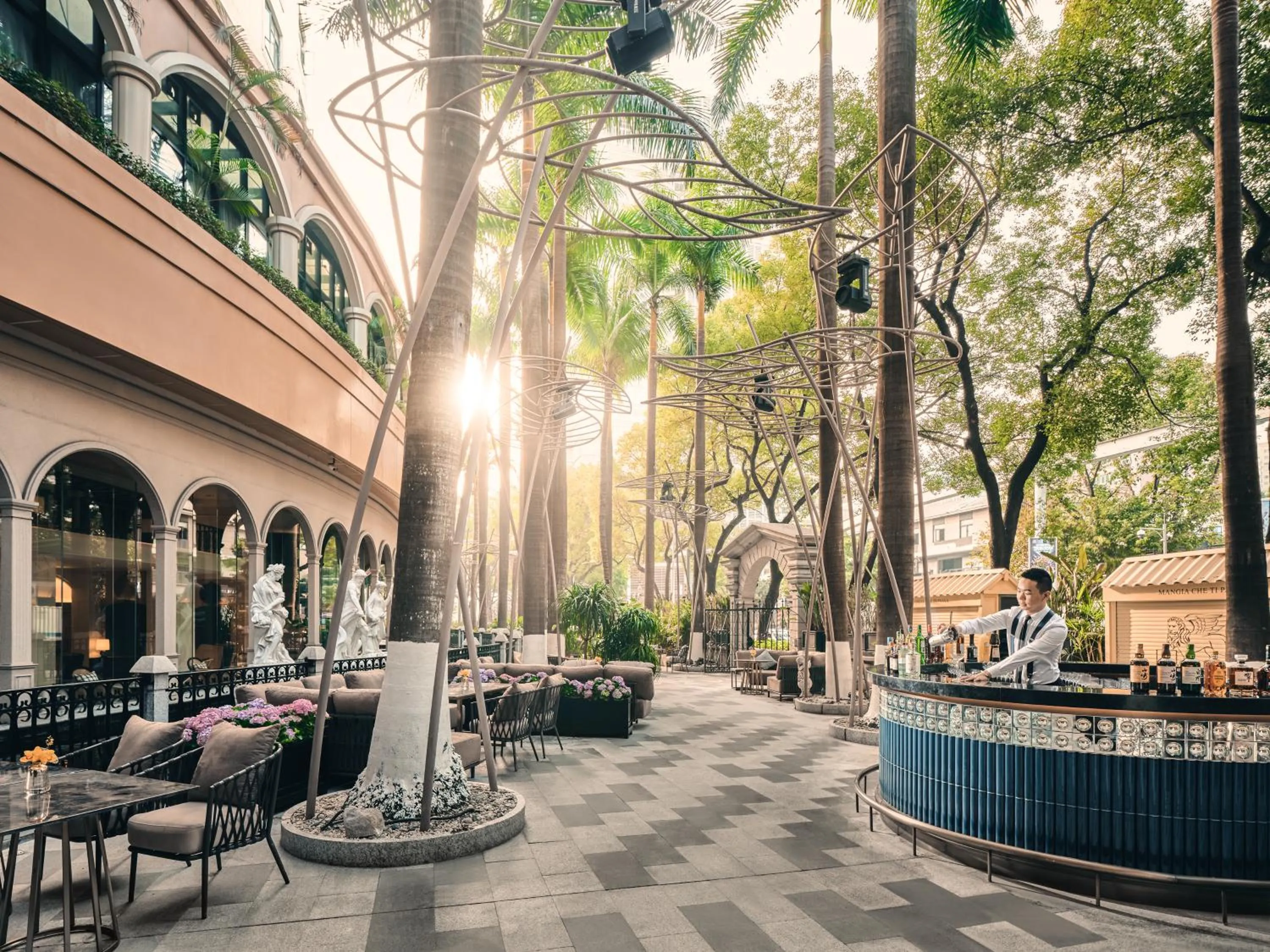 Restaurant/places to eat in Hotel Indigo Shenzhen Overseas Chinese Town by IHG