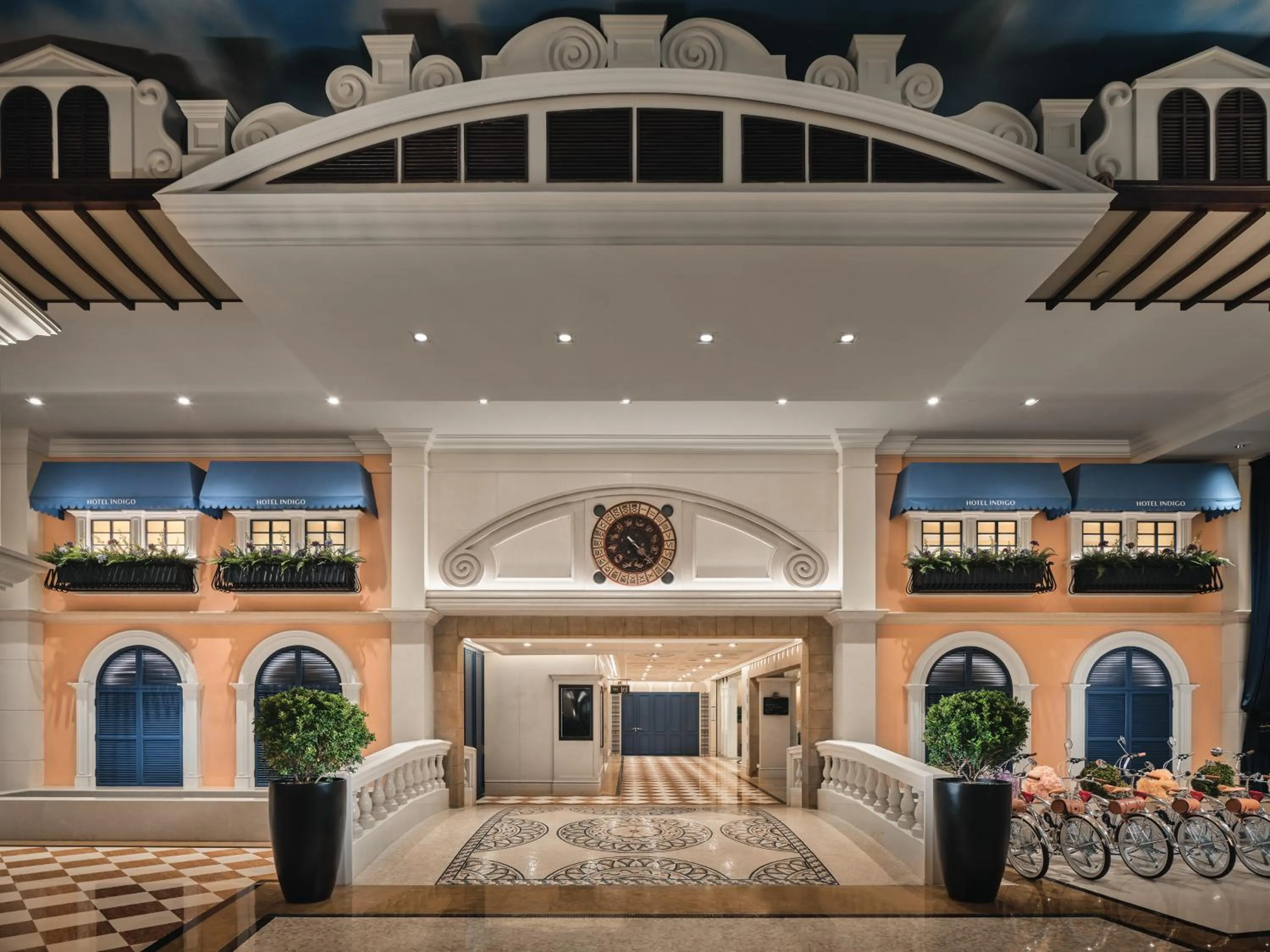 Lobby or reception in Hotel Indigo Shenzhen Overseas Chinese Town by IHG