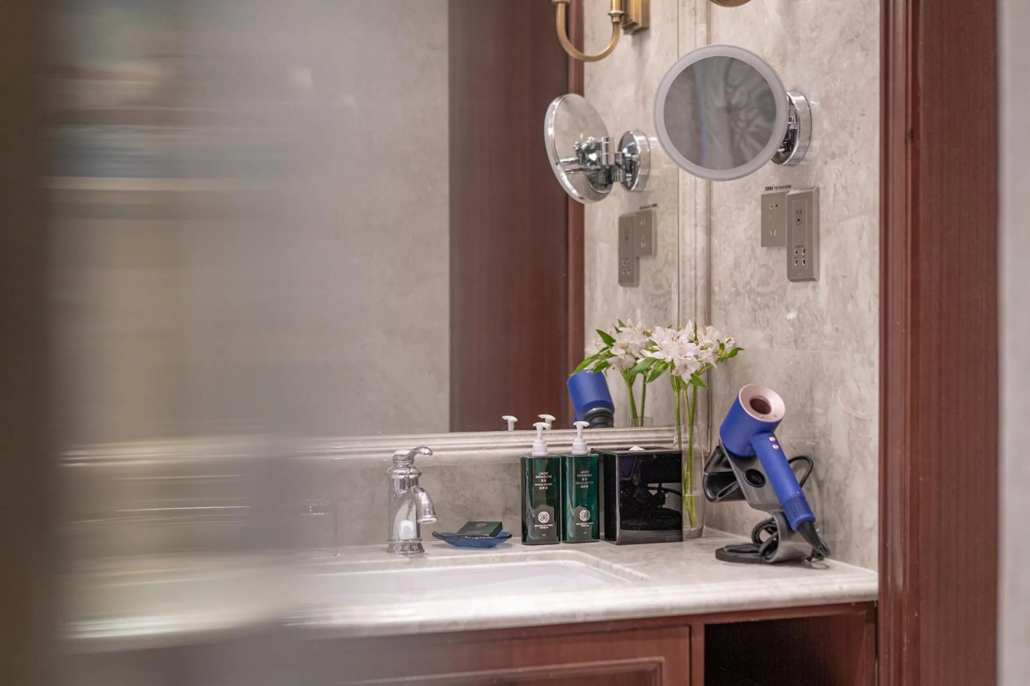 Photo of the whole room in Hotel Indigo Shenzhen Overseas Chinese Town by IHG