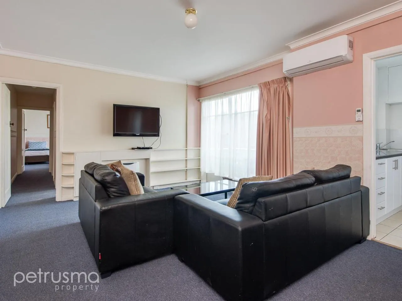 Living room, Seating Area in Hobart Apartments