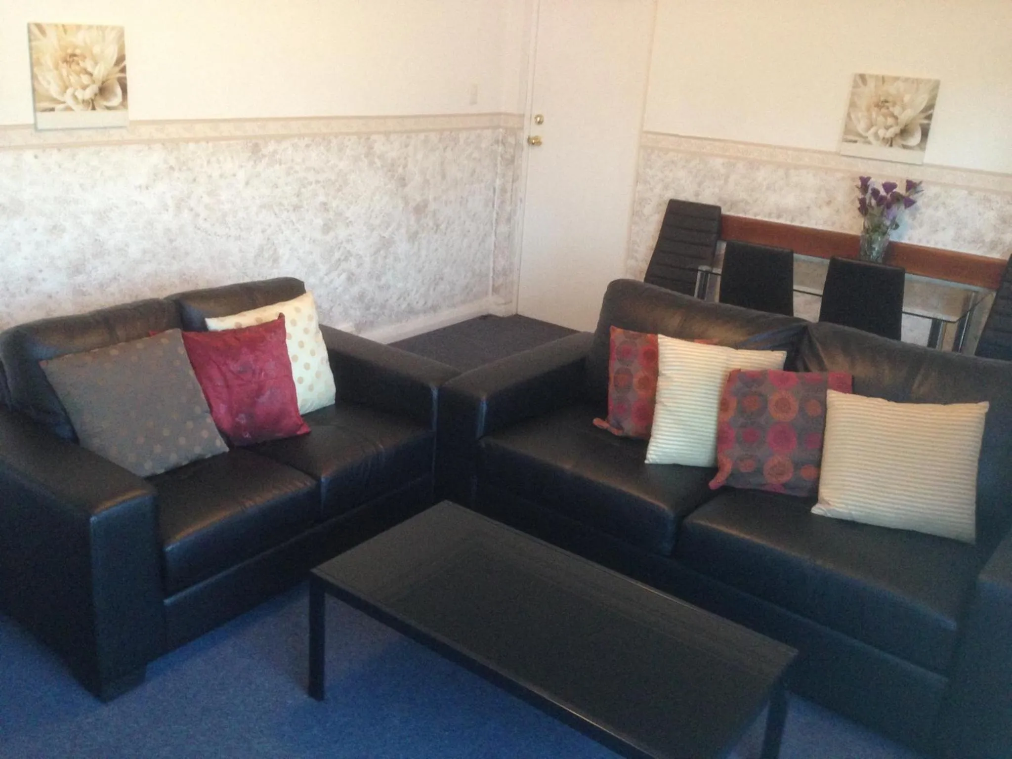 Dining area, Seating Area in Hobart Apartments